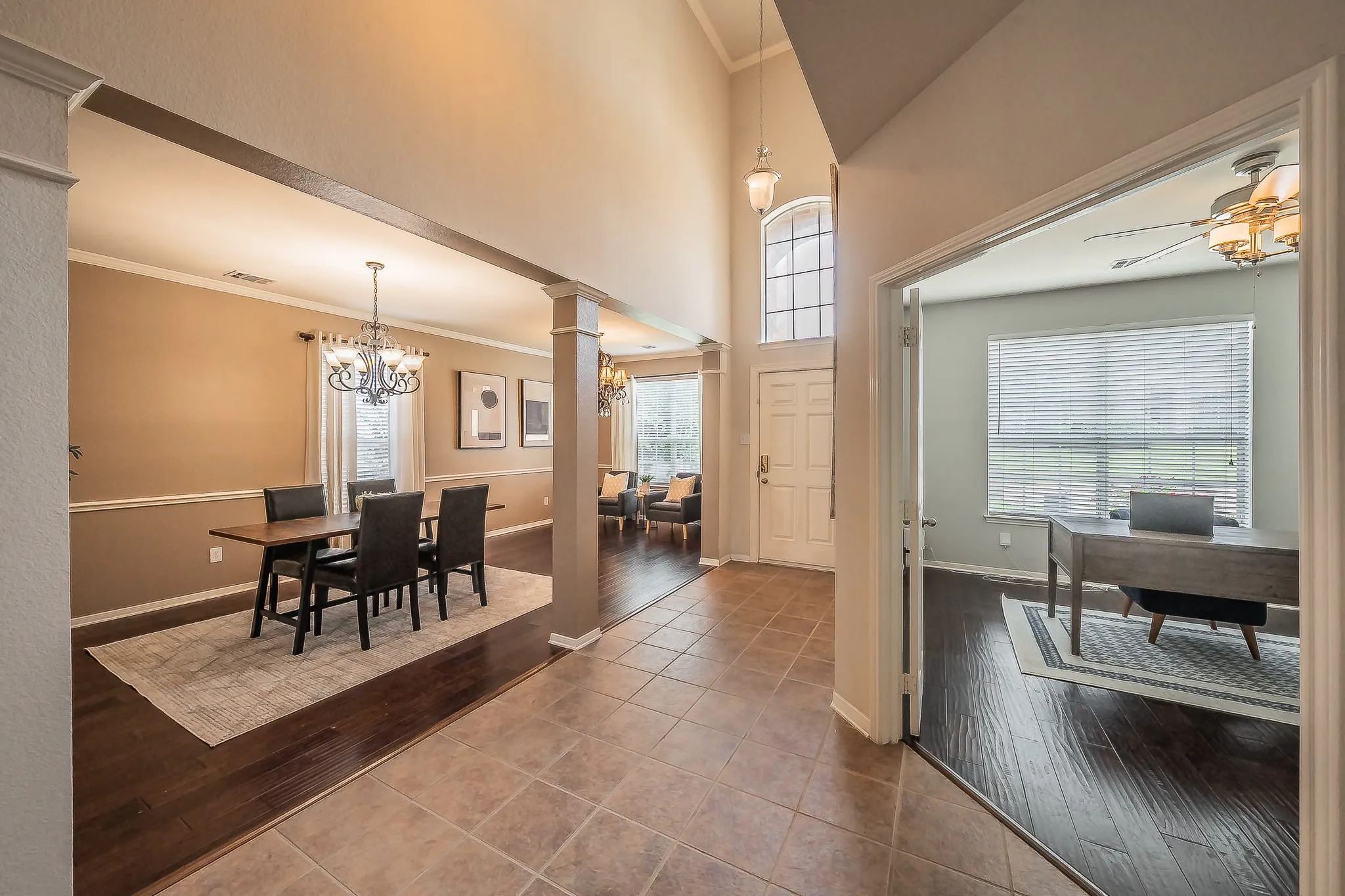 Single Family Residence For Sale in Tarrant County , 5516 Dunn Hill Drive, Fort Worth, Texas 76137, 5 Bedroom, 4 Bathroom, 2 Garage spaces, 3,921 Sqft, built in 2003, mls#21290053, Real Estate Agent in Fort Worth, Homes For Sale in Tarrant county, Homes For Sale in Fort Worth, Realtor in Fort Worth Texas, Real Estate Brokerage Independent Realty Texas, Luminita Cordes Realtor