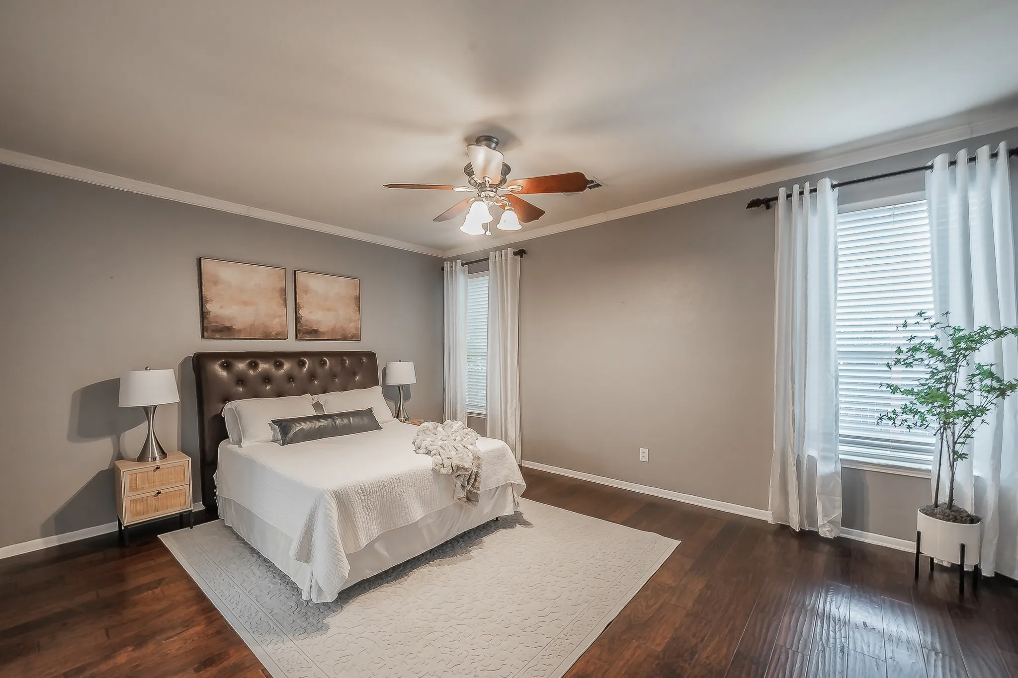 Single Family Residence For Sale in Tarrant County , 5516 Dunn Hill Drive, Fort Worth, Texas 76137, 5 Bedroom, 4 Bathroom, 2 Garage spaces, 3,921 Sqft, built in 2003, mls#21290053, Real Estate Agent in Fort Worth, Homes For Sale in Tarrant county, Homes For Sale in Fort Worth, Realtor in Fort Worth Texas, Real Estate Brokerage Independent Realty Texas, Luminita Cordes Realtor
