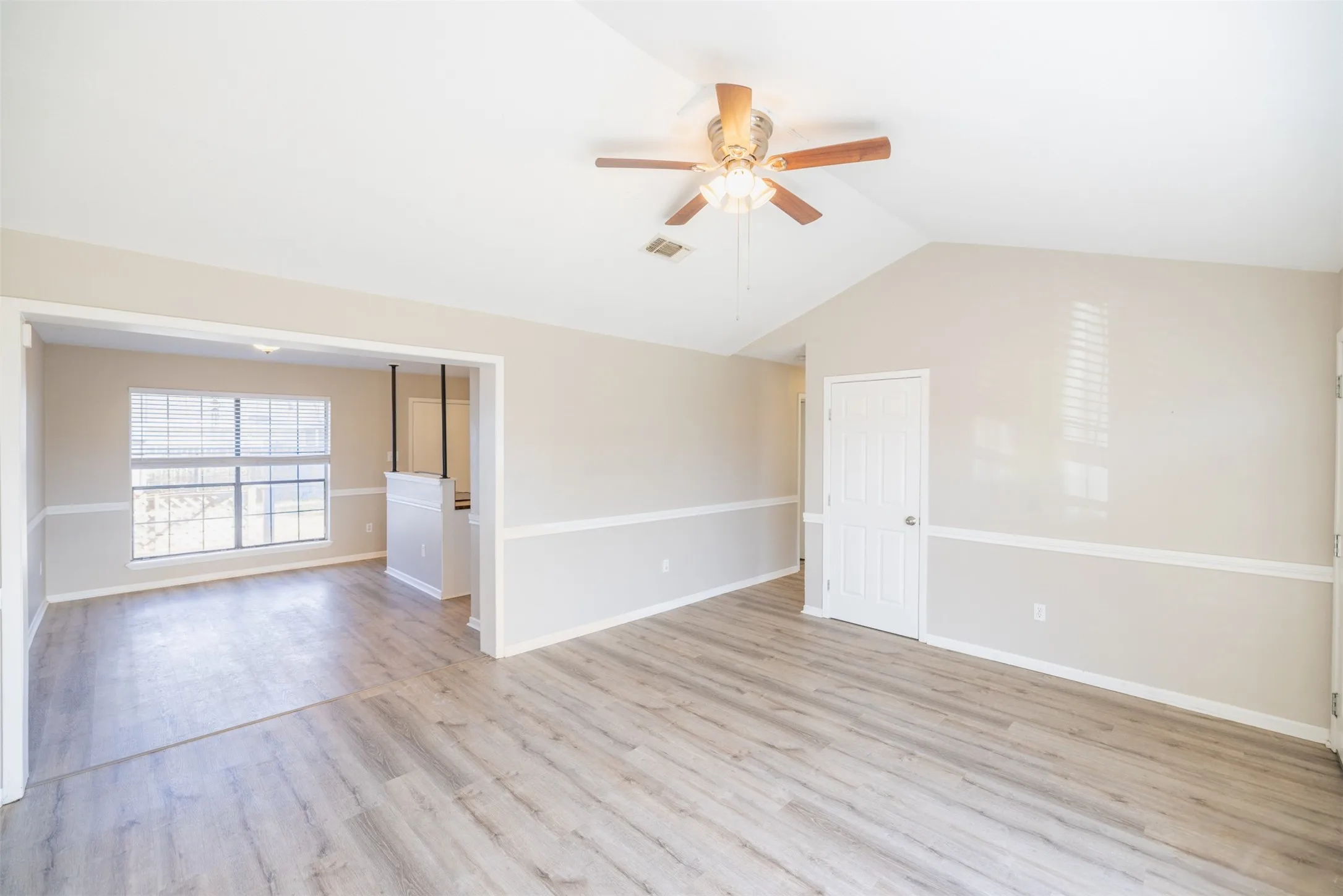 Single Family Residence For Sale in Taylor County , 3665 Trinity Lane, Abilene, Texas 79602, 3 Bedrooms, 2 Bathrooms, Garage spaces, 1,260 Sqft, built in 1982, Price $180,000, mls#21290323, Real Estate Agent in Abilene, Homes For Sale in Taylor county, Homes For Sale in Abilene, Realtor in Abilene Texas, Real Estate Brokerage Independent Realty Texas, Luminita Cordes Realtor