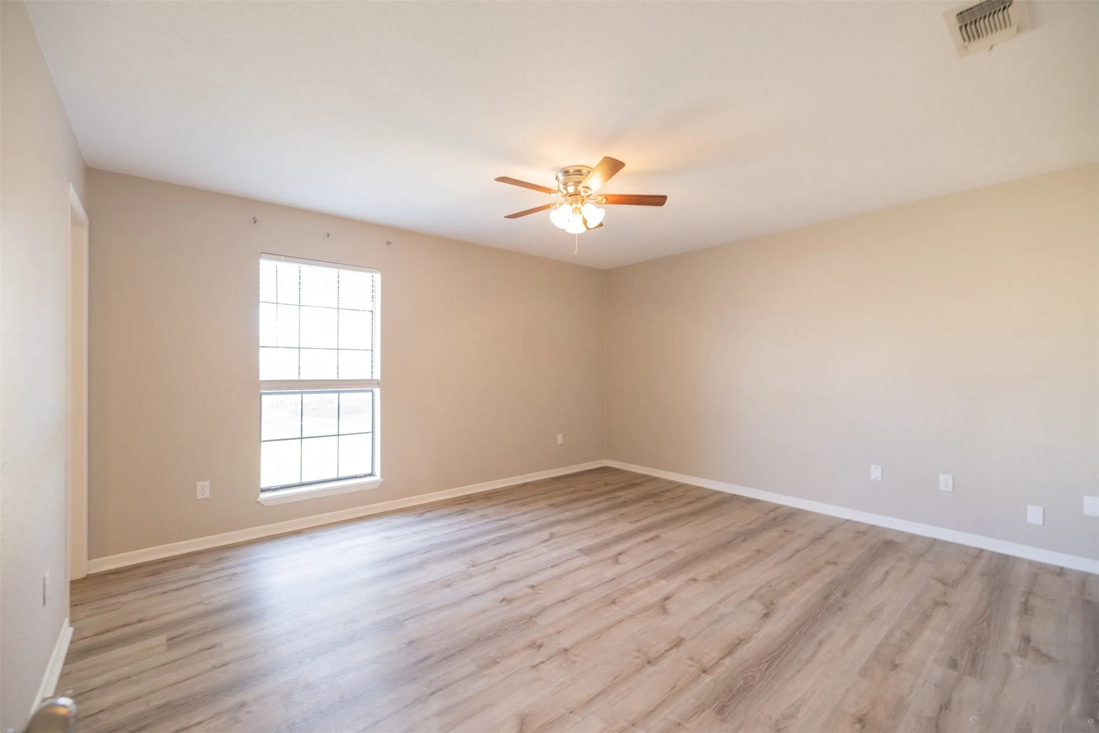 Single Family Residence For Sale in Taylor County , 3665 Trinity Lane, Abilene, Texas 79602, 3 Bedrooms, 2 Bathrooms, Garage spaces, 1,260 Sqft, built in 1982, Price $180,000, mls#21290323, Real Estate Agent in Abilene, Homes For Sale in Taylor county, Homes For Sale in Abilene, Realtor in Abilene Texas, Real Estate Brokerage Independent Realty Texas, Luminita Cordes Realtor