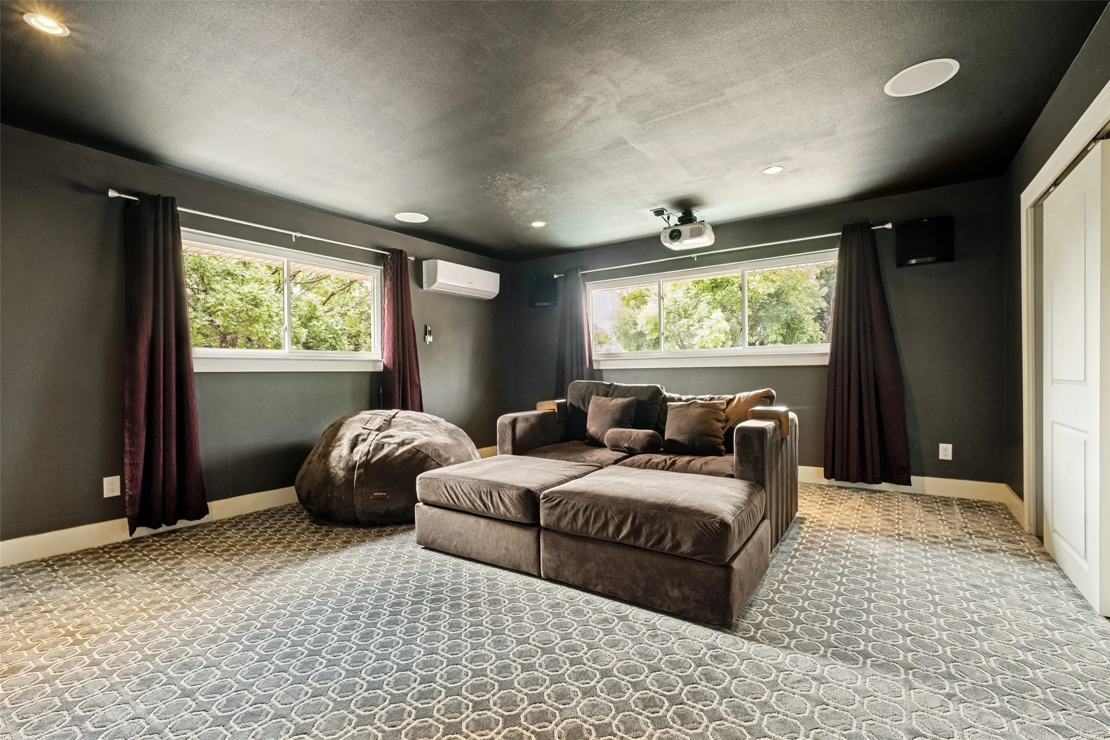 Single Family Residence For Sale in Dallas County , 11 Bunker Hill, Richardson, Texas 75080, 4 Bedroom, 3 Bathroom, 2 Garage spaces, 2,723 Sqft, built in 1974, mls#21289647, Real Estate Agent in Richardson, Homes For Sale in Dallas county, Homes For Sale in Richardson, Realtor in Richardson Texas, Real Estate Brokerage Independent Realty Texas, Luminita Cordes Realtor