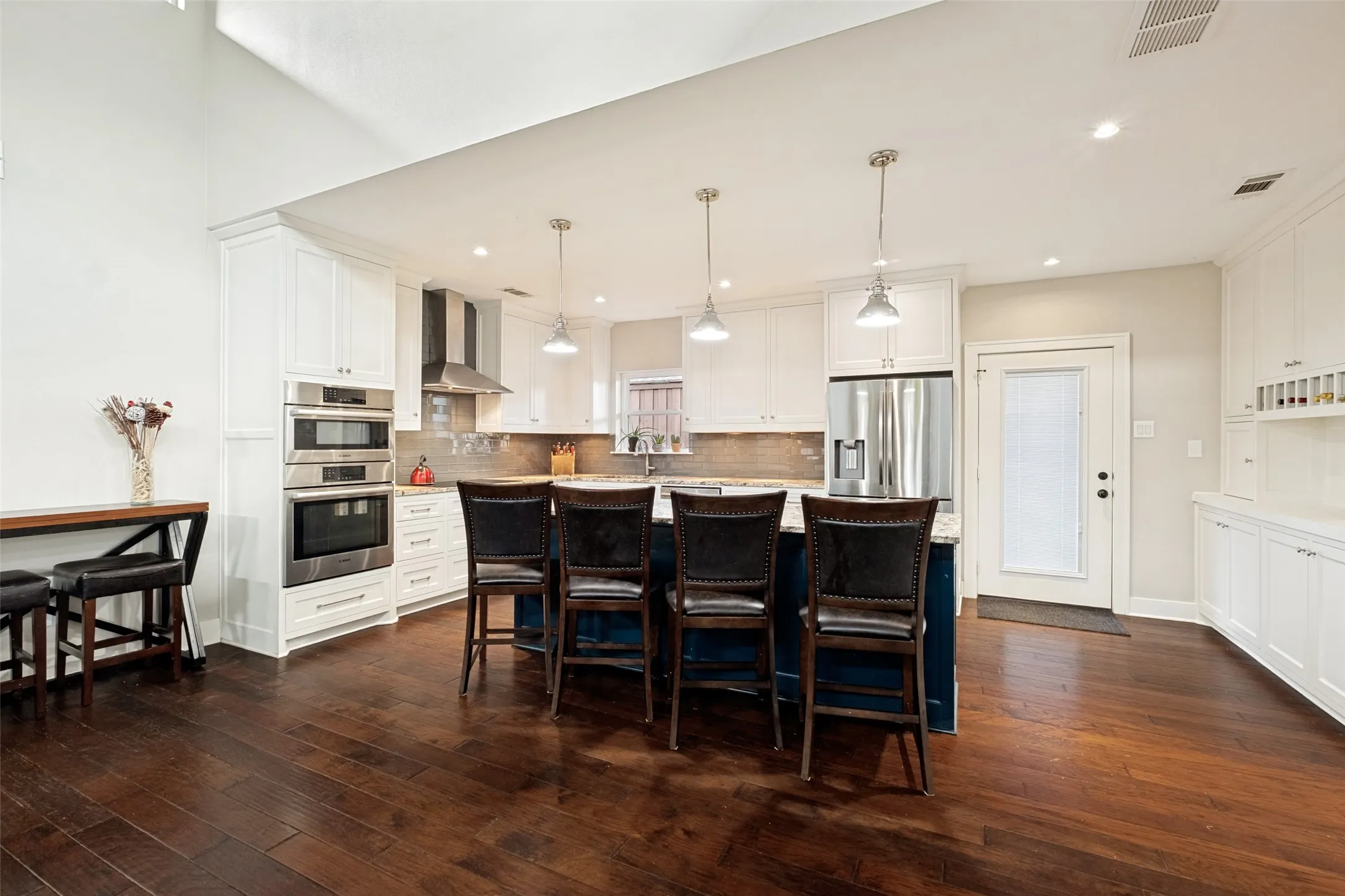 Single Family Residence For Sale in Dallas County , 11 Bunker Hill, Richardson, Texas 75080, 4 Bedroom, 3 Bathroom, 2 Garage spaces, 2,723 Sqft, built in 1974, mls#21289647, Real Estate Agent in Richardson, Homes For Sale in Dallas county, Homes For Sale in Richardson, Realtor in Richardson Texas, Real Estate Brokerage Independent Realty Texas, Luminita Cordes Realtor