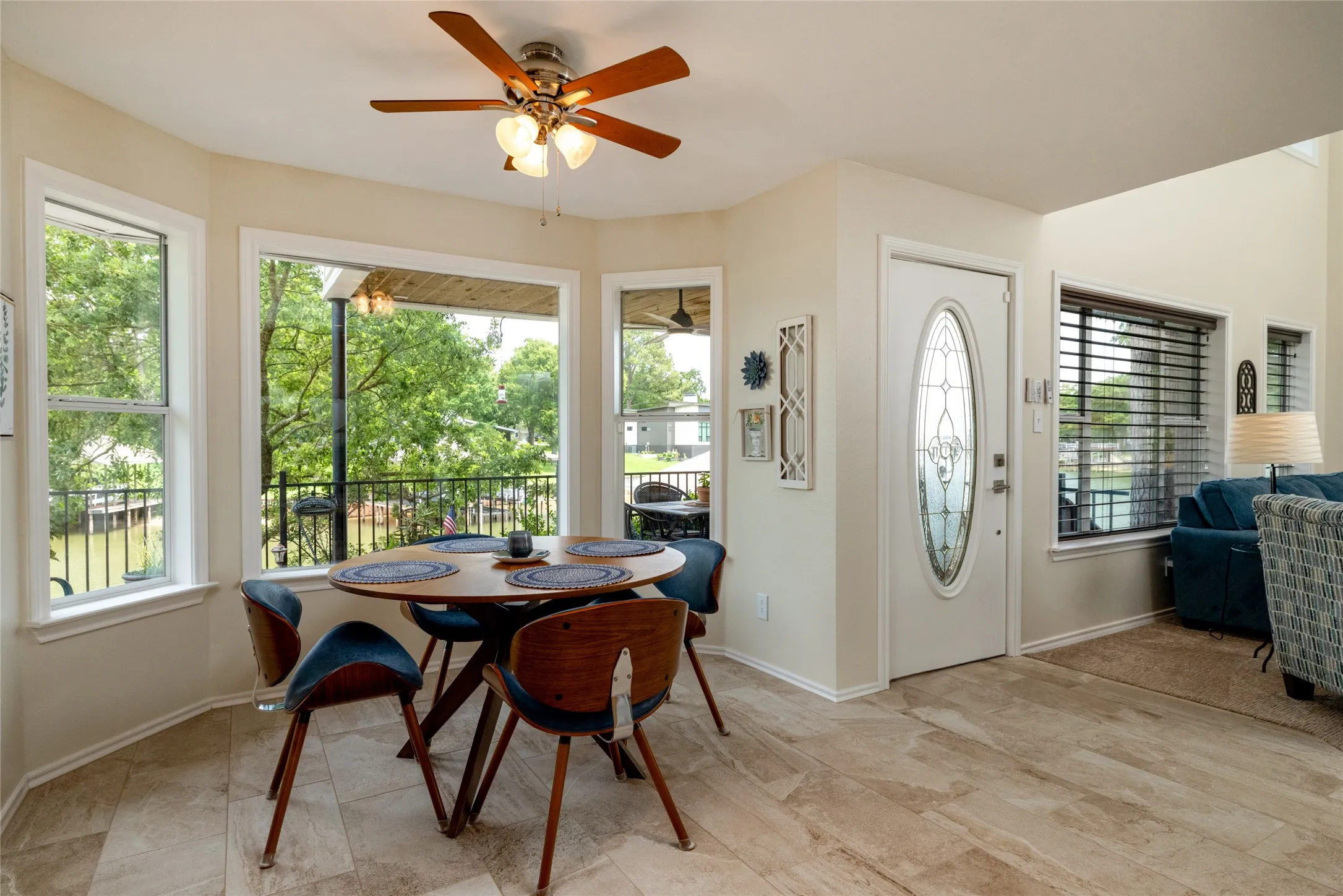 Single Family Residence For Sale in Henderson County , 313 Sundown Trail, Tool, Texas 75143, 4 Bedroom, 3 Bathroom, 1 Garage spaces, 2,443 Sqft, built in 1972, mls#21288389, Real Estate Agent in Tool, Homes For Sale in Henderson county, Homes For Sale in Tool, Realtor in Tool Texas, Real Estate Brokerage Independent Realty Texas, Luminita Cordes Realtor
