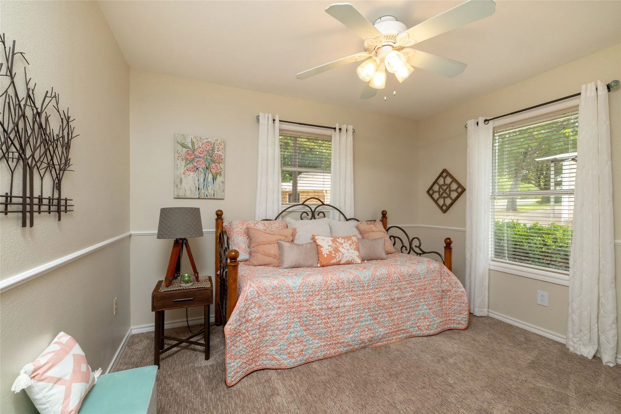 Single Family Residence For Sale in Henderson County , 313 Sundown Trail, Tool, Texas 75143, 4 Bedroom, 3 Bathroom, 1 Garage spaces, 2,443 Sqft, built in 1972, mls#21288389, Real Estate Agent in Tool, Homes For Sale in Henderson county, Homes For Sale in Tool, Realtor in Tool Texas, Real Estate Brokerage Independent Realty Texas, Luminita Cordes Realtor
