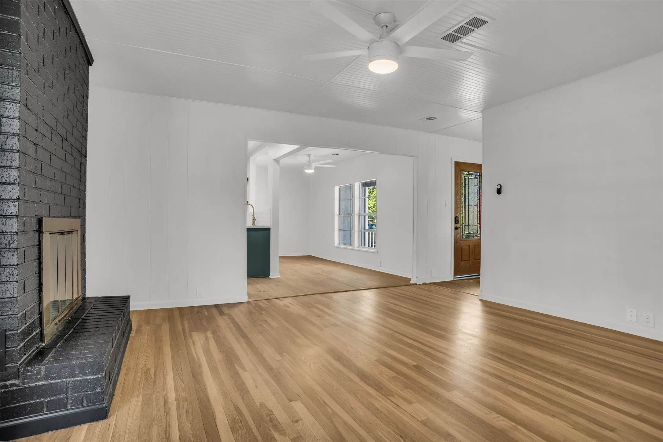 Single Family Residence For Rent in Denton County , 1403 Harpole Road E, Argyle, Texas 76226, 3 Bedroom, 2 Bathroom, 2 Garage spaces, 1,432 Sqft, built in 1985, mls#21288131, Real Estate Agent in Argyle, Homes For Rent in Denton county, Homes For Rent in Argyle, Realtor in Argyle Texas, Real Estate Brokerage Independent Realty Texas, Luminita Cordes Realtor