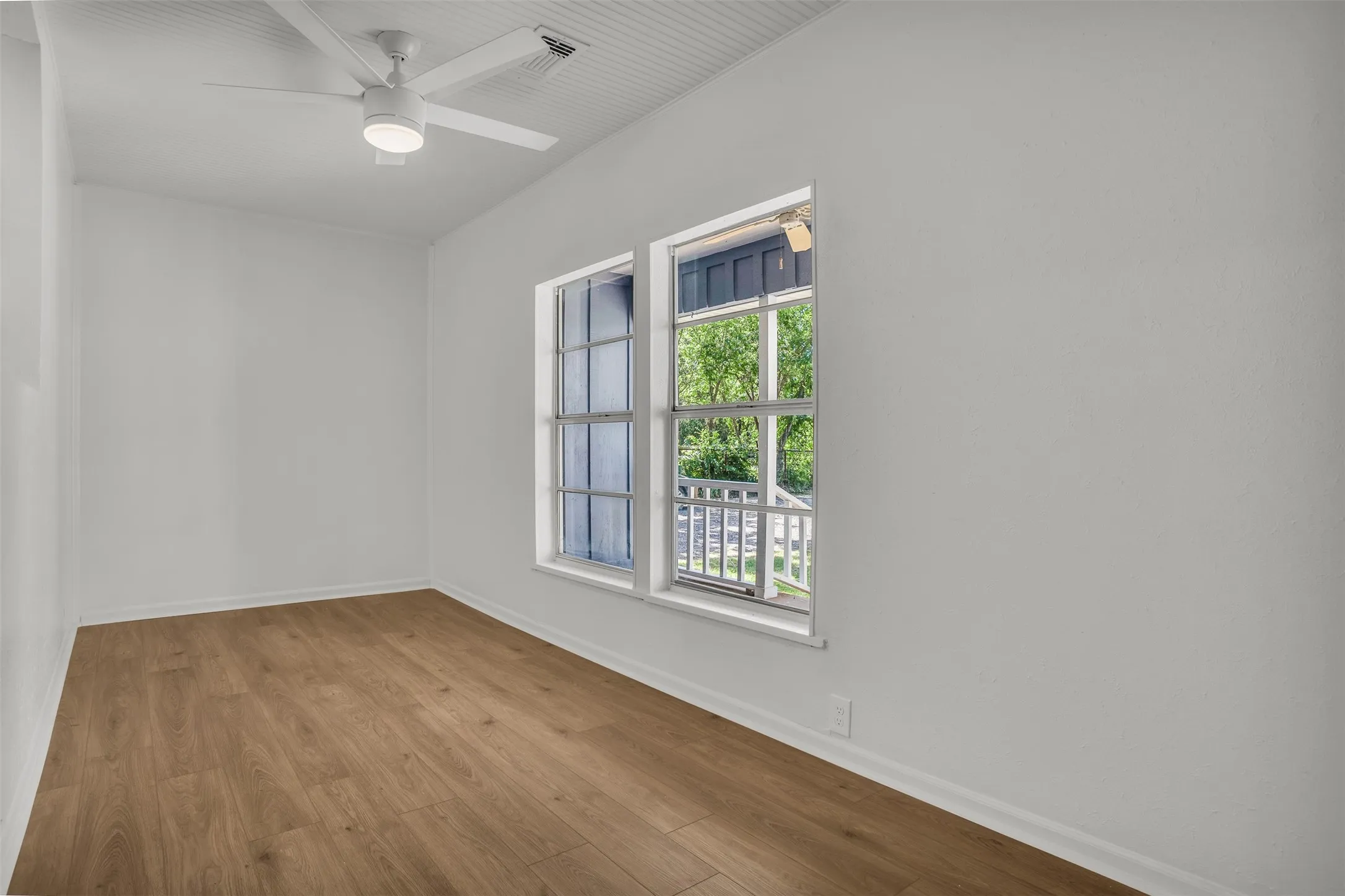 Single Family Residence For Rent in Denton County , 1403 Harpole Road E, Argyle, Texas 76226, 3 Bedroom, 2 Bathroom, 2 Garage spaces, 1,432 Sqft, built in 1985, mls#21288131, Real Estate Agent in Argyle, Homes For Rent in Denton county, Homes For Rent in Argyle, Realtor in Argyle Texas, Real Estate Brokerage Independent Realty Texas, Luminita Cordes Realtor