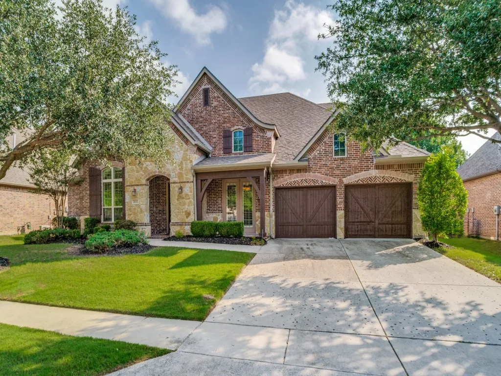 Single Family Residence For Sale in Collin County , 4211 Wilson Creek Trail, Prosper, Texas 75078, 4 Bedroom, 5 Bathroom, 3 Garage spaces, 3,766 Sqft, built in 2010, mls#21279505, Real Estate Agent in Prosper, Homes For Sale in Collin county, Homes For Sale in Prosper, Realtor in Prosper Texas, Real Estate Brokerage Independent Realty Texas, Luminita Cordes Realtor