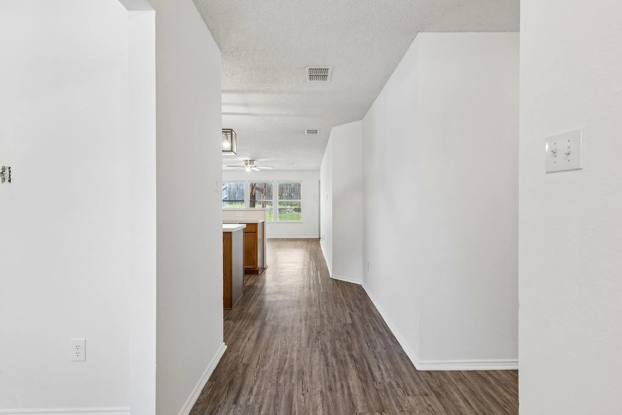 Single Family Residence For Sale in Collin County , 1109 Post Oak Trail, Anna, Texas 75409, 3 Bedroom, 2 Bathroom, 2 Garage spaces, 1,370 Sqft, built in 2002, mls#21287357, Real Estate Agent in Anna, Homes For Sale in Collin county, Homes For Sale in Anna, Realtor in Anna Texas, Real Estate Brokerage Independent Realty Texas, Luminita Cordes Realtor