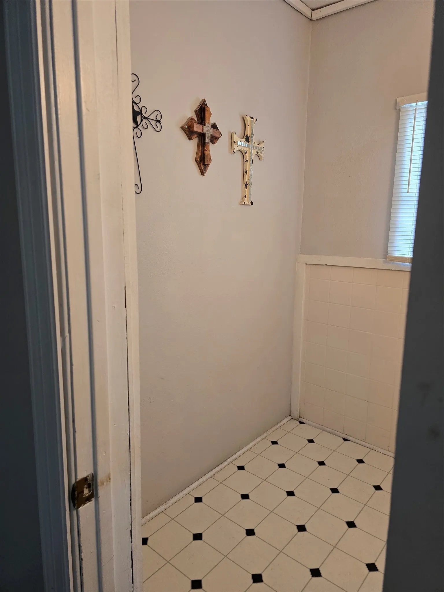 Business For Sale in Eastland County , 1200 W Main Street, Eastland, Texas 76448, 0, 0, Garage spaces, 0 Sqft, built in 1940, mls#21291660, Real Estate Agent in Eastland, Homes For Sale in Eastland county, Homes For Sale in Eastland, Realtor in Eastland Texas, Real Estate Brokerage Independent Realty Texas, Luminita Cordes Realtor