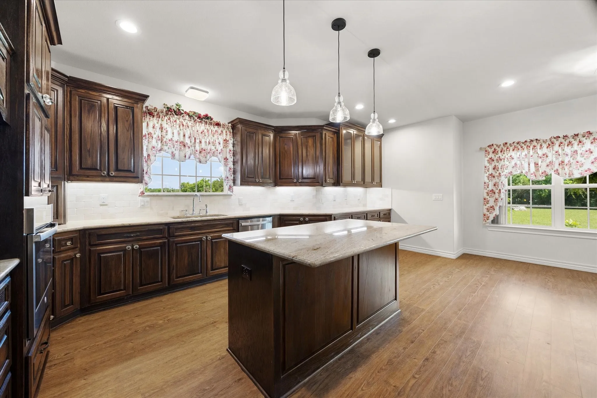 Who wouldn't love this kitchen?