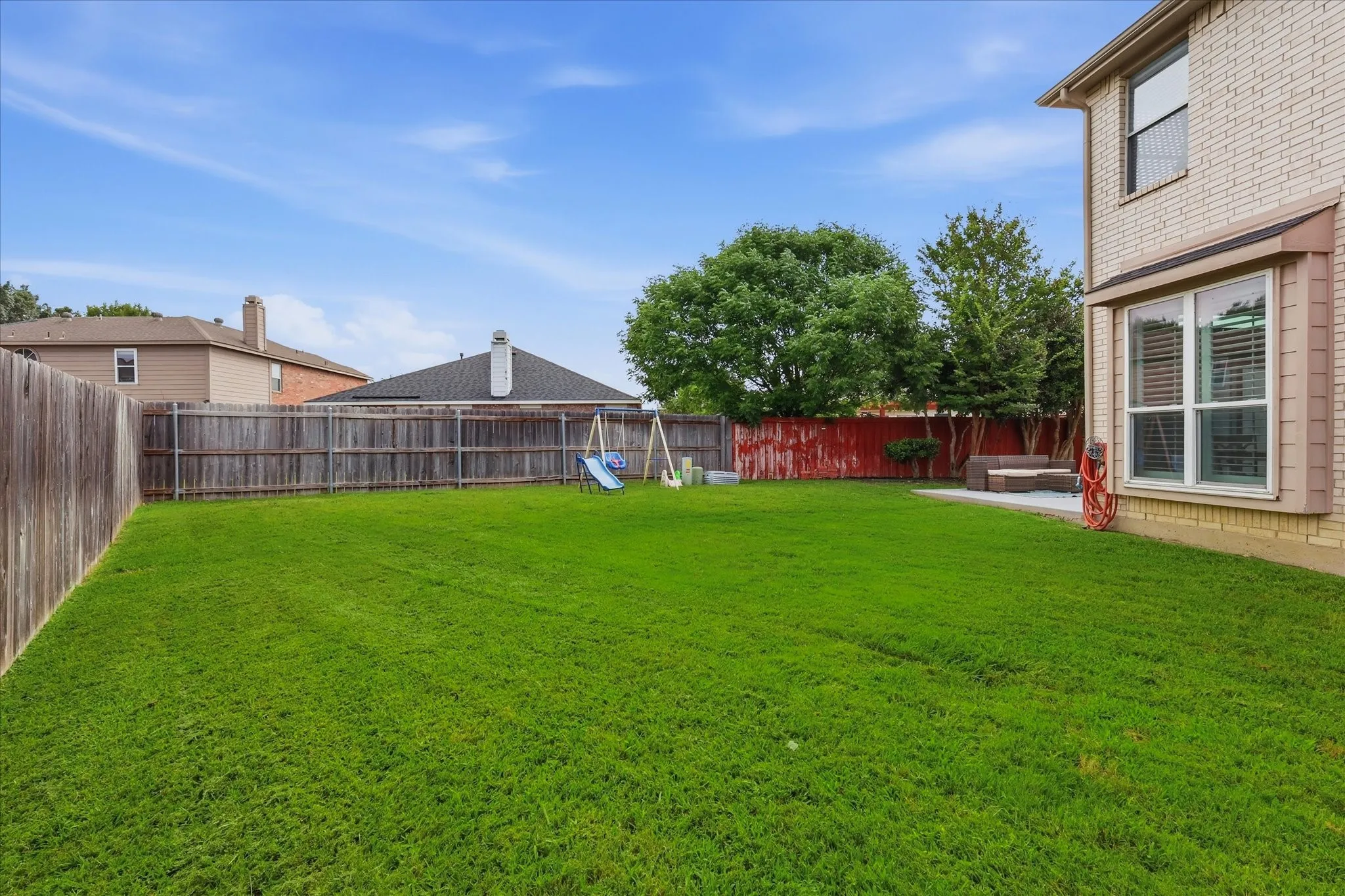 Single Family Residence For Sale in Tarrant County , 8412 Island Court, Fort Worth, Texas 76137, 5 Bedroom, 4 Bathroom, 2 Garage spaces, 3,846 Sqft, built in 2001, mls#21291422, Real Estate Agent in Fort Worth, Homes For Sale in Tarrant county, Homes For Sale in Fort Worth, Realtor in Fort Worth Texas, Real Estate Brokerage Independent Realty Texas, Luminita Cordes Realtor
