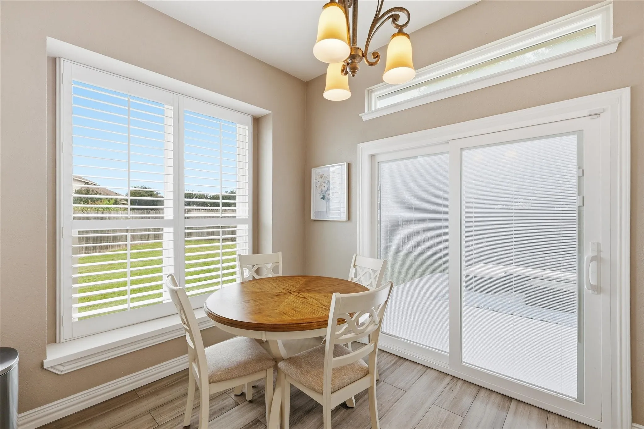 Single Family Residence For Sale in Tarrant County , 8412 Island Court, Fort Worth, Texas 76137, 5 Bedroom, 4 Bathroom, 2 Garage spaces, 3,846 Sqft, built in 2001, mls#21291422, Real Estate Agent in Fort Worth, Homes For Sale in Tarrant county, Homes For Sale in Fort Worth, Realtor in Fort Worth Texas, Real Estate Brokerage Independent Realty Texas, Luminita Cordes Realtor