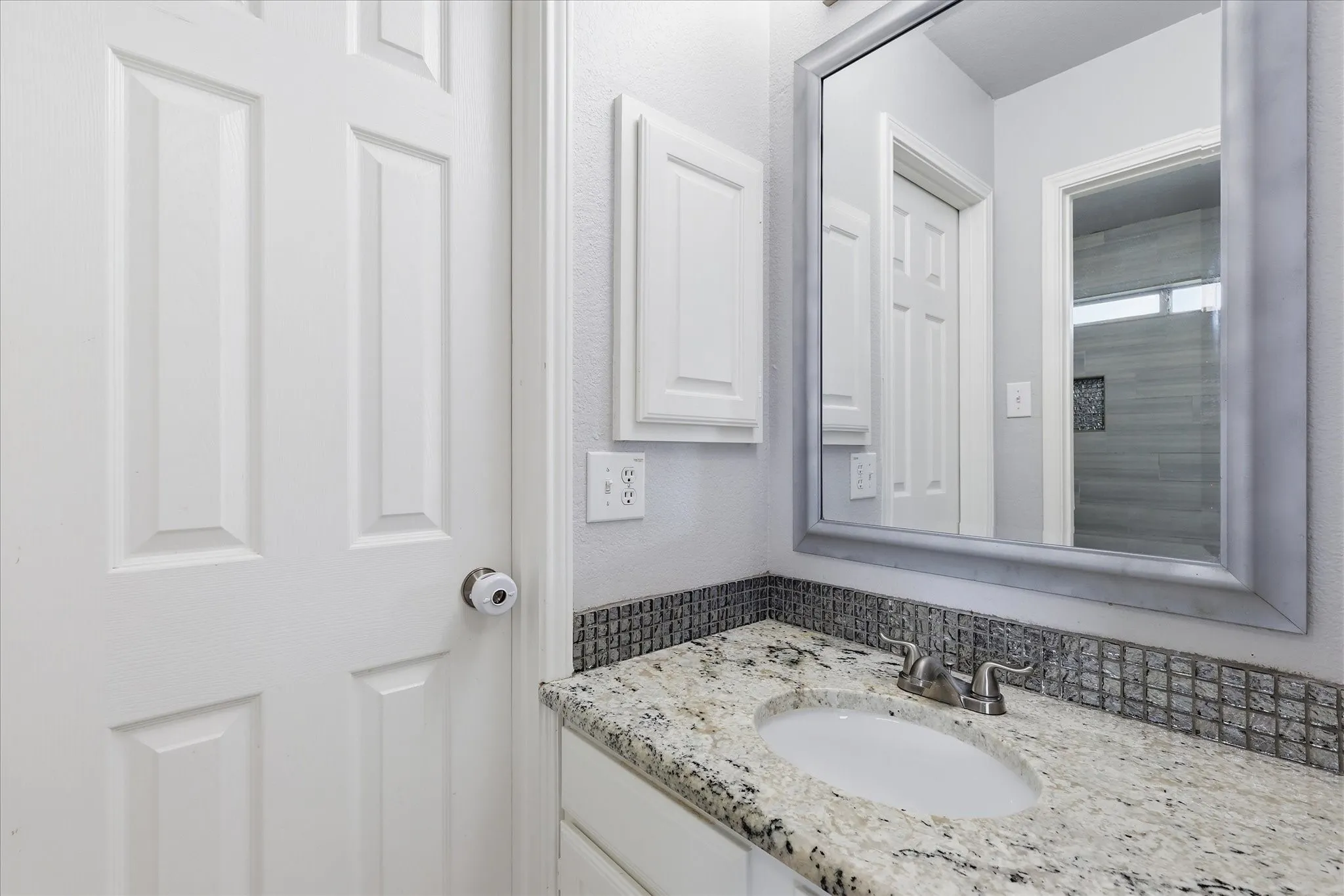 Single Family Residence For Sale in Tarrant County , 8412 Island Court, Fort Worth, Texas 76137, 5 Bedroom, 4 Bathroom, 2 Garage spaces, 3,846 Sqft, built in 2001, mls#21291422, Real Estate Agent in Fort Worth, Homes For Sale in Tarrant county, Homes For Sale in Fort Worth, Realtor in Fort Worth Texas, Real Estate Brokerage Independent Realty Texas, Luminita Cordes Realtor