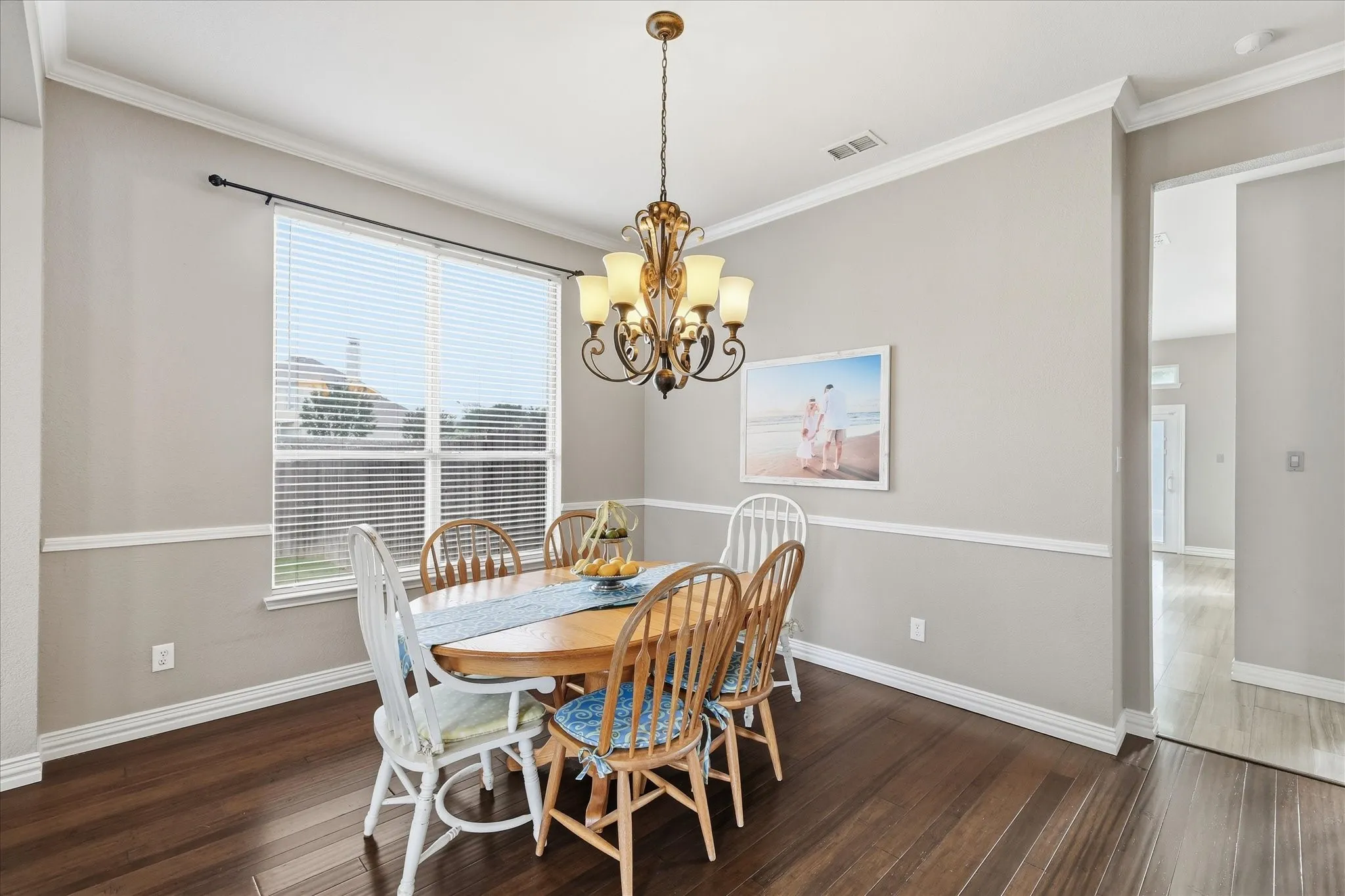Single Family Residence For Sale in Tarrant County , 8412 Island Court, Fort Worth, Texas 76137, 5 Bedroom, 4 Bathroom, 2 Garage spaces, 3,846 Sqft, built in 2001, mls#21291422, Real Estate Agent in Fort Worth, Homes For Sale in Tarrant county, Homes For Sale in Fort Worth, Realtor in Fort Worth Texas, Real Estate Brokerage Independent Realty Texas, Luminita Cordes Realtor