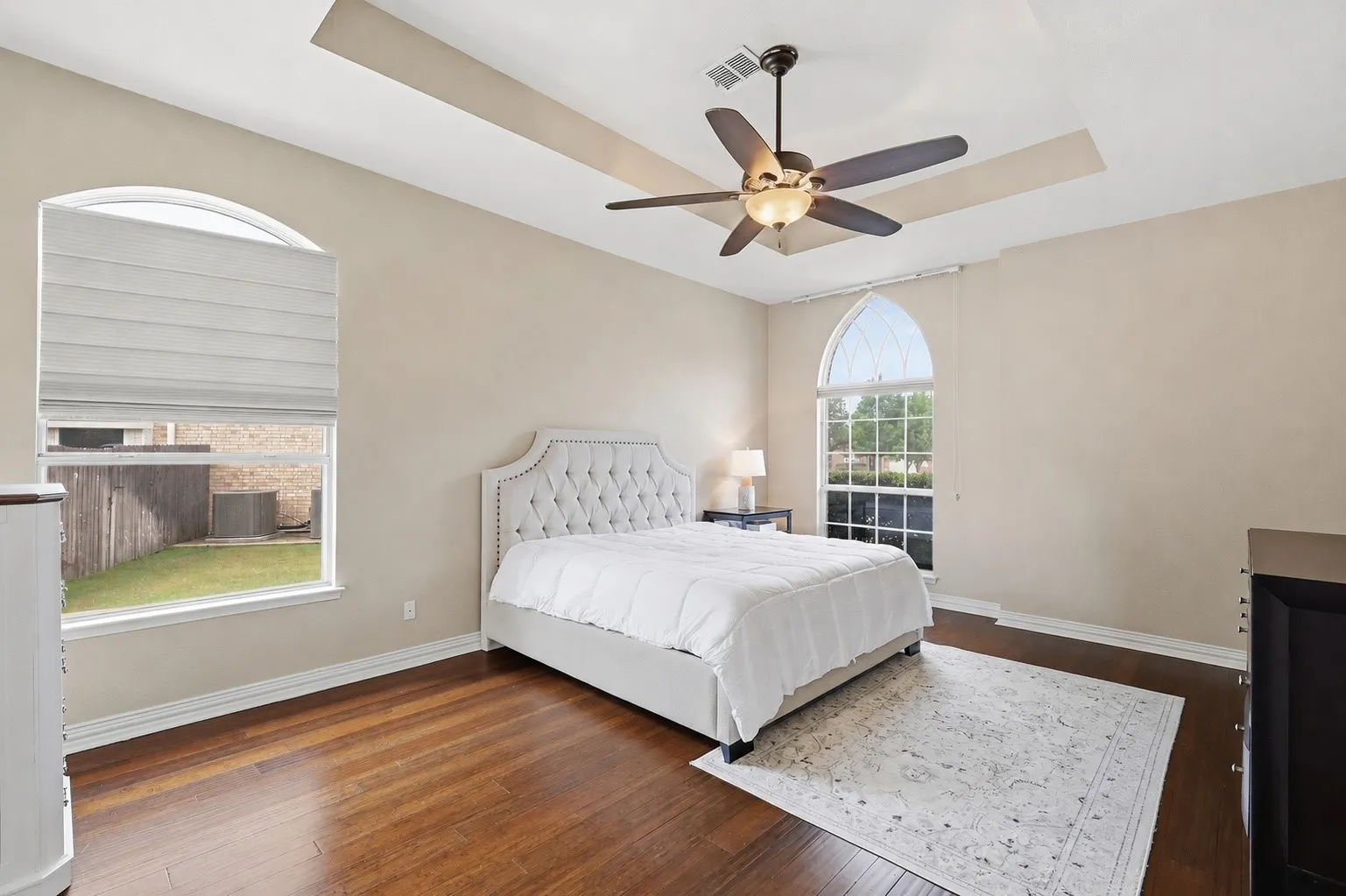 Single Family Residence For Sale in Tarrant County , 8412 Island Court, Fort Worth, Texas 76137, 5 Bedroom, 4 Bathroom, 2 Garage spaces, 3,846 Sqft, built in 2001, mls#21291422, Real Estate Agent in Fort Worth, Homes For Sale in Tarrant county, Homes For Sale in Fort Worth, Realtor in Fort Worth Texas, Real Estate Brokerage Independent Realty Texas, Luminita Cordes Realtor