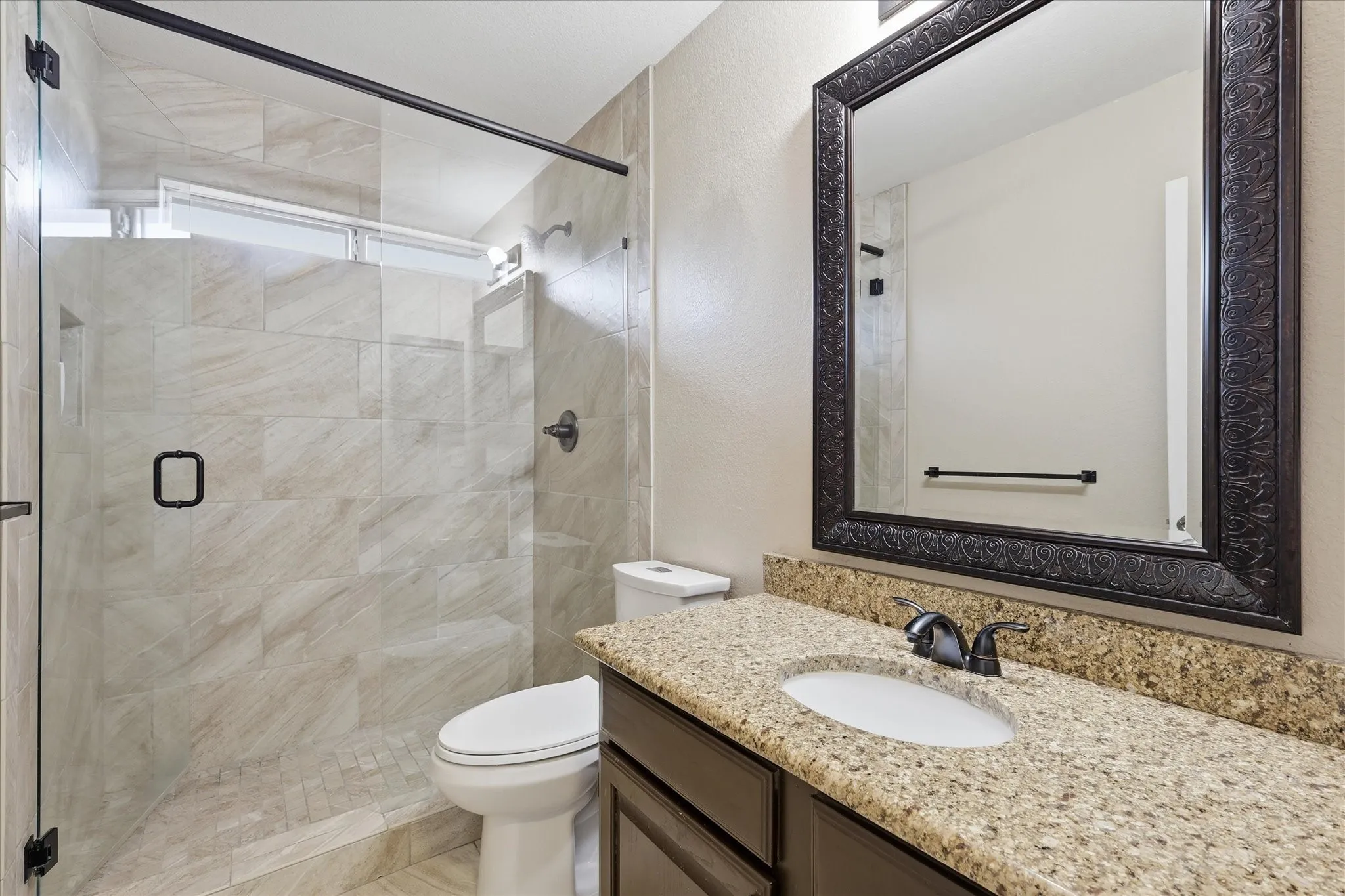 Single Family Residence For Sale in Tarrant County , 8412 Island Court, Fort Worth, Texas 76137, 5 Bedroom, 4 Bathroom, 2 Garage spaces, 3,846 Sqft, built in 2001, mls#21291422, Real Estate Agent in Fort Worth, Homes For Sale in Tarrant county, Homes For Sale in Fort Worth, Realtor in Fort Worth Texas, Real Estate Brokerage Independent Realty Texas, Luminita Cordes Realtor