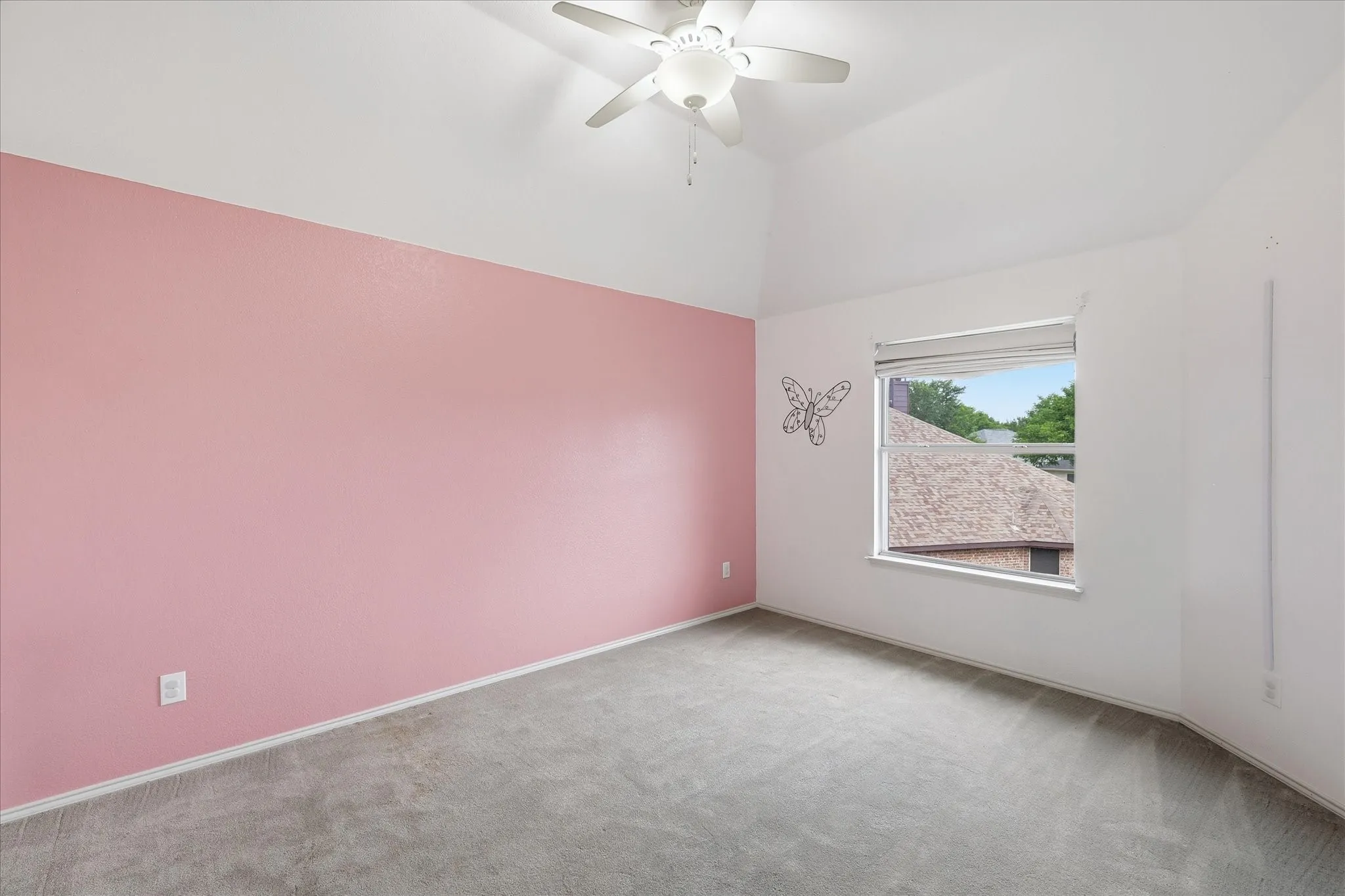 Single Family Residence For Sale in Tarrant County , 8412 Island Court, Fort Worth, Texas 76137, 5 Bedroom, 4 Bathroom, 2 Garage spaces, 3,846 Sqft, built in 2001, mls#21291422, Real Estate Agent in Fort Worth, Homes For Sale in Tarrant county, Homes For Sale in Fort Worth, Realtor in Fort Worth Texas, Real Estate Brokerage Independent Realty Texas, Luminita Cordes Realtor