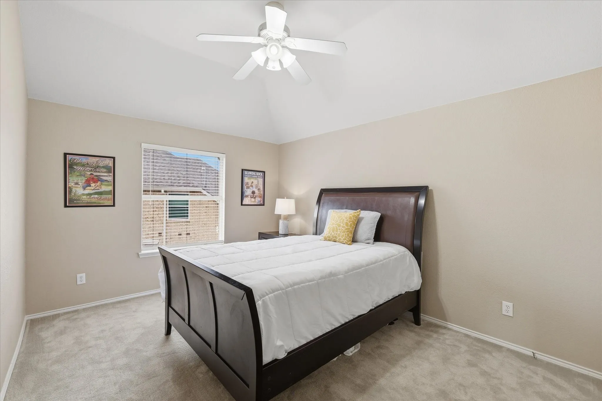 Single Family Residence For Sale in Tarrant County , 8412 Island Court, Fort Worth, Texas 76137, 5 Bedroom, 4 Bathroom, 2 Garage spaces, 3,846 Sqft, built in 2001, mls#21291422, Real Estate Agent in Fort Worth, Homes For Sale in Tarrant county, Homes For Sale in Fort Worth, Realtor in Fort Worth Texas, Real Estate Brokerage Independent Realty Texas, Luminita Cordes Realtor