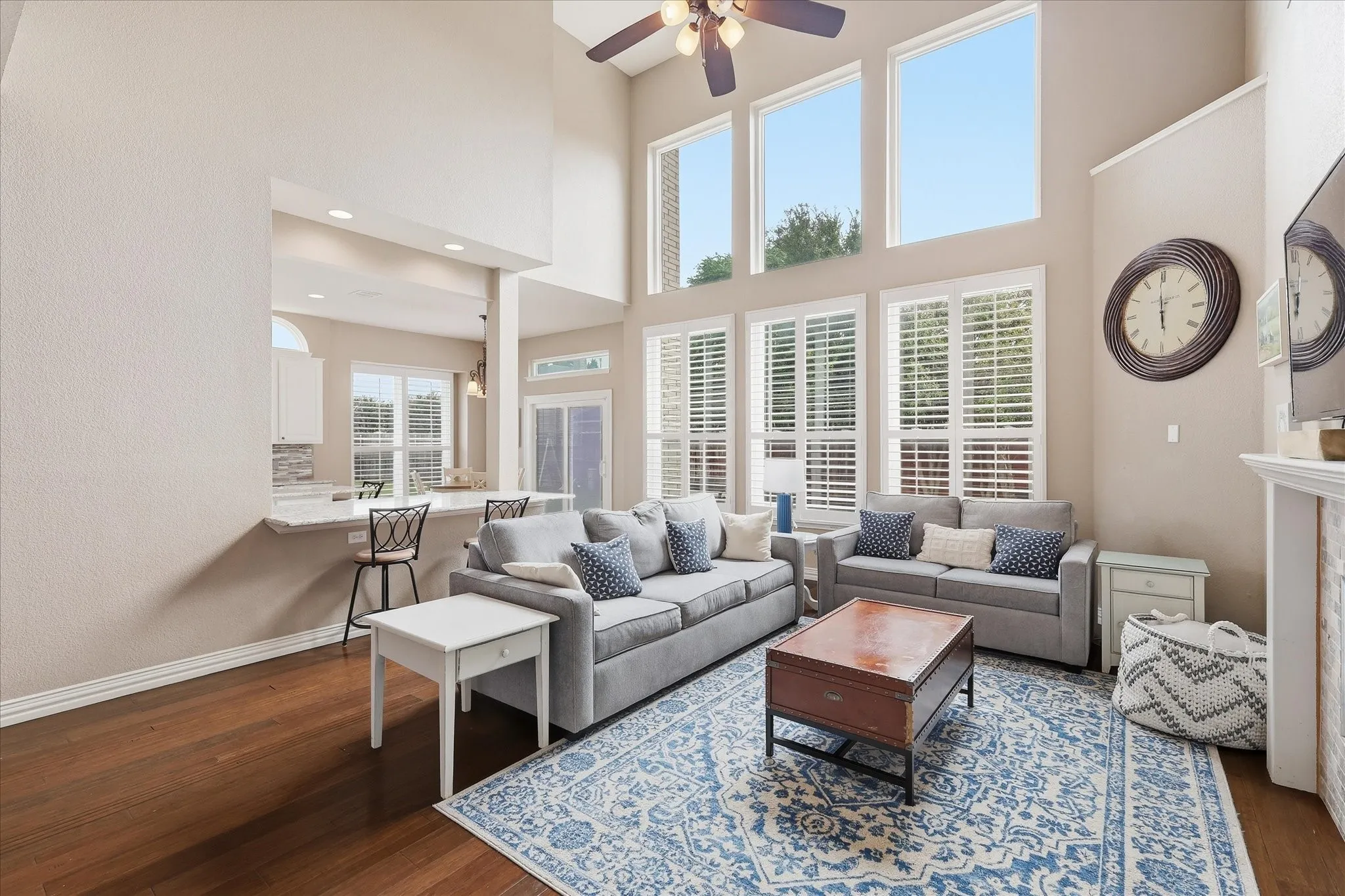 Single Family Residence For Sale in Tarrant County , 8412 Island Court, Fort Worth, Texas 76137, 5 Bedroom, 4 Bathroom, 2 Garage spaces, 3,846 Sqft, built in 2001, mls#21291422, Real Estate Agent in Fort Worth, Homes For Sale in Tarrant county, Homes For Sale in Fort Worth, Realtor in Fort Worth Texas, Real Estate Brokerage Independent Realty Texas, Luminita Cordes Realtor