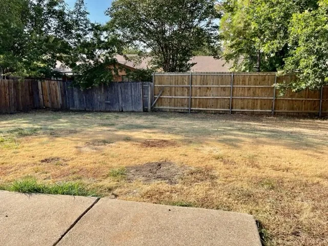 Single Family Residence For Rent in Tarrant County , 4020 Blue Flag Lane, Fort Worth, Texas 76137, 3 Bedroom, 2 Bathroom, 2 Garage spaces, 1,454 Sqft, built in 1978, mls#21291677, Real Estate Agent in Fort Worth, Homes For Rent in Tarrant county, Homes For Rent in Fort Worth, Realtor in Fort Worth Texas, Real Estate Brokerage Independent Realty Texas, Luminita Cordes Realtor