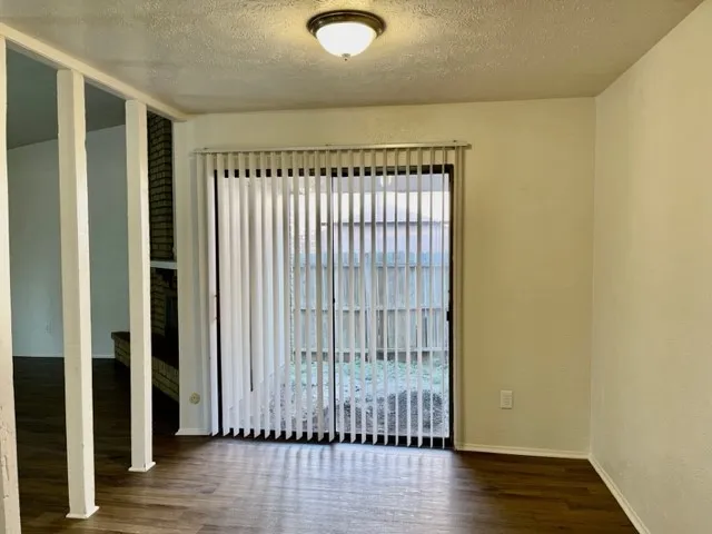 Single Family Residence For Rent in Tarrant County , 4020 Blue Flag Lane, Fort Worth, Texas 76137, 3 Bedroom, 2 Bathroom, 2 Garage spaces, 1,454 Sqft, built in 1978, mls#21291677, Real Estate Agent in Fort Worth, Homes For Rent in Tarrant county, Homes For Rent in Fort Worth, Realtor in Fort Worth Texas, Real Estate Brokerage Independent Realty Texas, Luminita Cordes Realtor