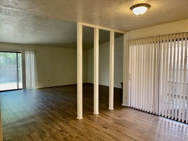Single Family Residence For Rent in Tarrant County , 4020 Blue Flag Lane, Fort Worth, Texas 76137, 3 Bedroom, 2 Bathroom, 2 Garage spaces, 1,454 Sqft, built in 1978, mls#21291677, Real Estate Agent in Fort Worth, Homes For Rent in Tarrant county, Homes For Rent in Fort Worth, Realtor in Fort Worth Texas, Real Estate Brokerage Independent Realty Texas, Luminita Cordes Realtor