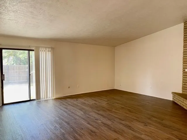 Single Family Residence For Rent in Tarrant County , 4020 Blue Flag Lane, Fort Worth, Texas 76137, 3 Bedroom, 2 Bathroom, 2 Garage spaces, 1,454 Sqft, built in 1978, mls#21291677, Real Estate Agent in Fort Worth, Homes For Rent in Tarrant county, Homes For Rent in Fort Worth, Realtor in Fort Worth Texas, Real Estate Brokerage Independent Realty Texas, Luminita Cordes Realtor