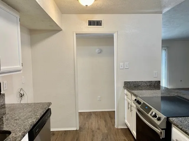 Single Family Residence For Rent in Tarrant County , 4020 Blue Flag Lane, Fort Worth, Texas 76137, 3 Bedroom, 2 Bathroom, 2 Garage spaces, 1,454 Sqft, built in 1978, mls#21291677, Real Estate Agent in Fort Worth, Homes For Rent in Tarrant county, Homes For Rent in Fort Worth, Realtor in Fort Worth Texas, Real Estate Brokerage Independent Realty Texas, Luminita Cordes Realtor