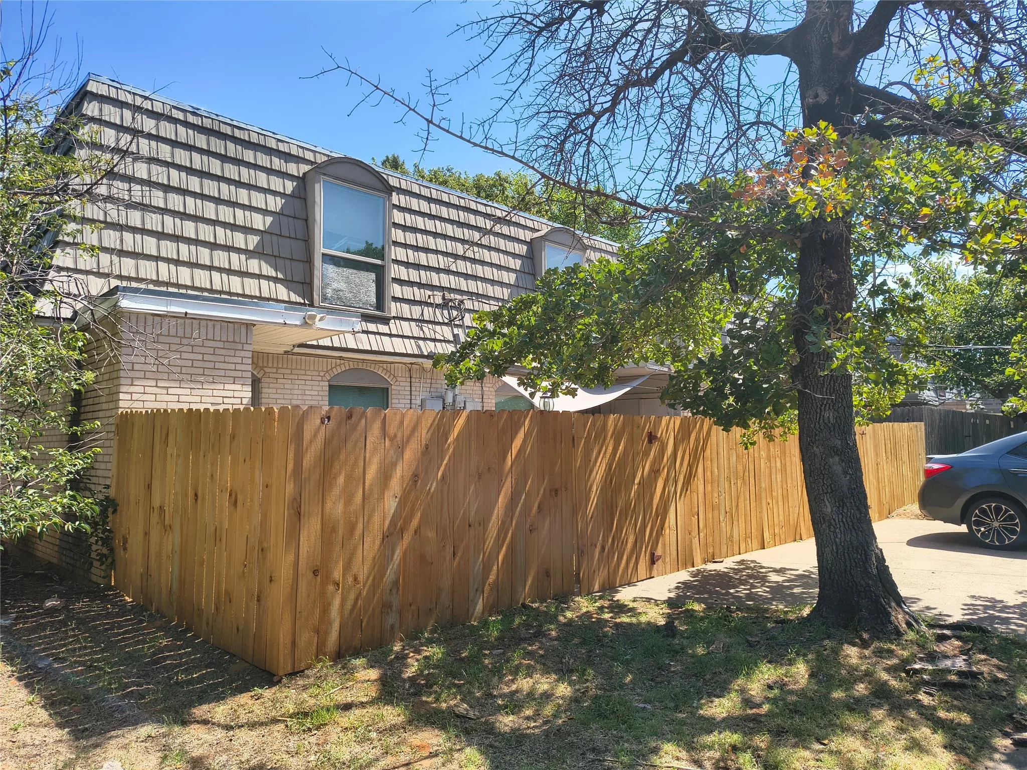 Duplex For Sale in Tarrant County , 1912 W Sanford Street, Arlington, Texas 76012, 4 Bedroom, 4 Bathroom, Garage spaces, 0 Sqft, built in 1972, mls#21274141, Real Estate Agent in Arlington, Homes For Sale in Tarrant county, Homes For Sale in Arlington, Realtor in Arlington Texas, Real Estate Brokerage Independent Realty Texas, Luminita Cordes Realtor