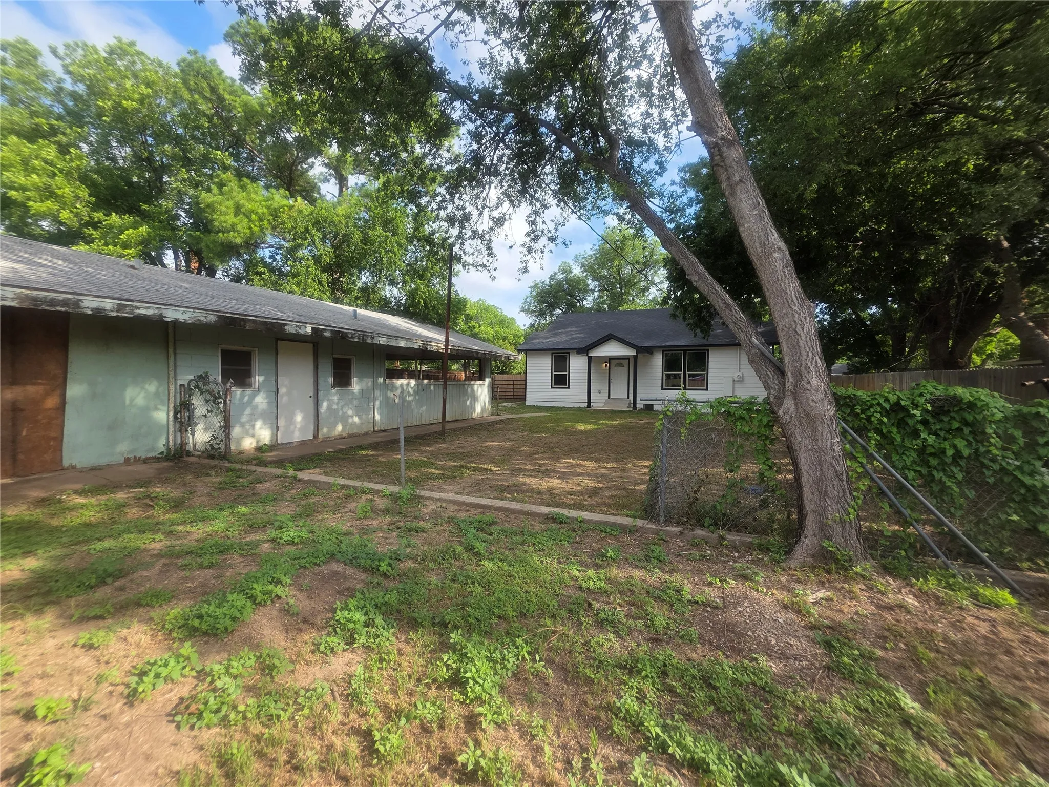 Single Family Residence For Sale in Young County , 503 W Elm Street, Olney, Texas 76374, 3 Bedrooms, 2 Bathrooms, Garage spaces, 1,352 Sqft, built in 2025, Price $279,900, mls#21291695, Real Estate Agent in Olney, Homes For Sale in Young county, Homes For Sale in Olney, Realtor in Olney Texas, Real Estate Brokerage Independent Realty Texas, Luminita Cordes Realtor