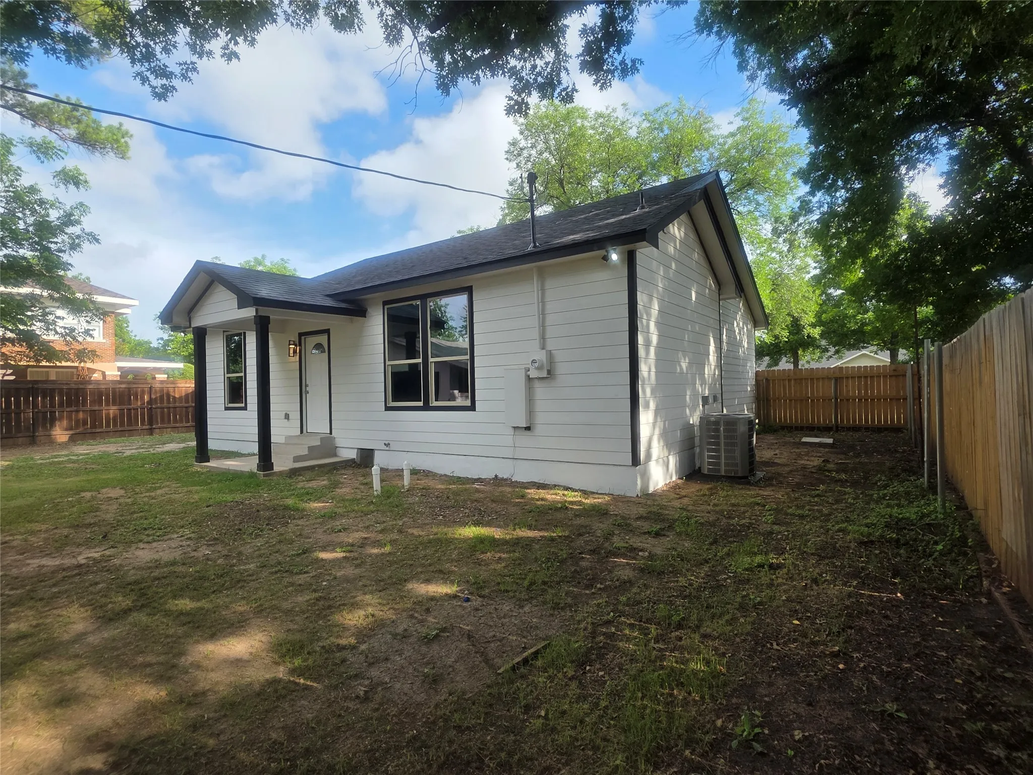 Single Family Residence For Sale in Young County , 503 W Elm Street, Olney, Texas 76374, 3 Bedrooms, 2 Bathrooms, Garage spaces, 1,352 Sqft, built in 2025, Price $279,900, mls#21291695, Real Estate Agent in Olney, Homes For Sale in Young county, Homes For Sale in Olney, Realtor in Olney Texas, Real Estate Brokerage Independent Realty Texas, Luminita Cordes Realtor