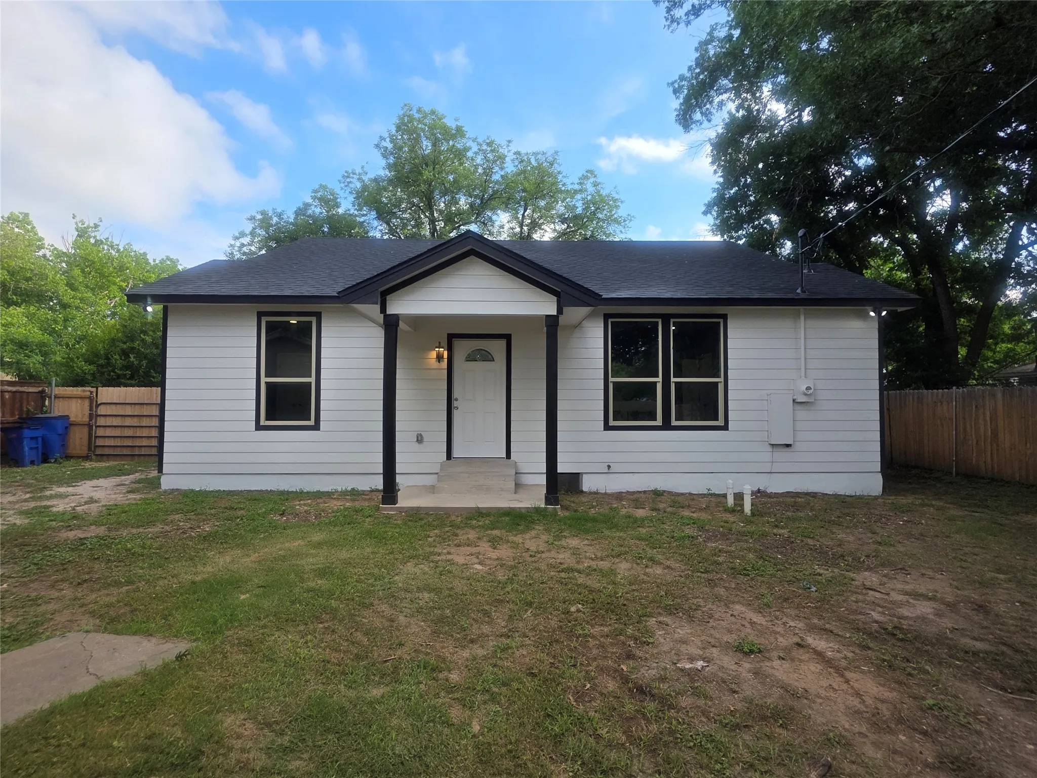 Single Family Residence For Sale in Young County , 503 W Elm Street, Olney, Texas 76374, 3 Bedrooms, 2 Bathrooms, Garage spaces, 1,352 Sqft, built in 2025, Price $279,900, mls#21291695, Real Estate Agent in Olney, Homes For Sale in Young county, Homes For Sale in Olney, Realtor in Olney Texas, Real Estate Brokerage Independent Realty Texas, Luminita Cordes Realtor
