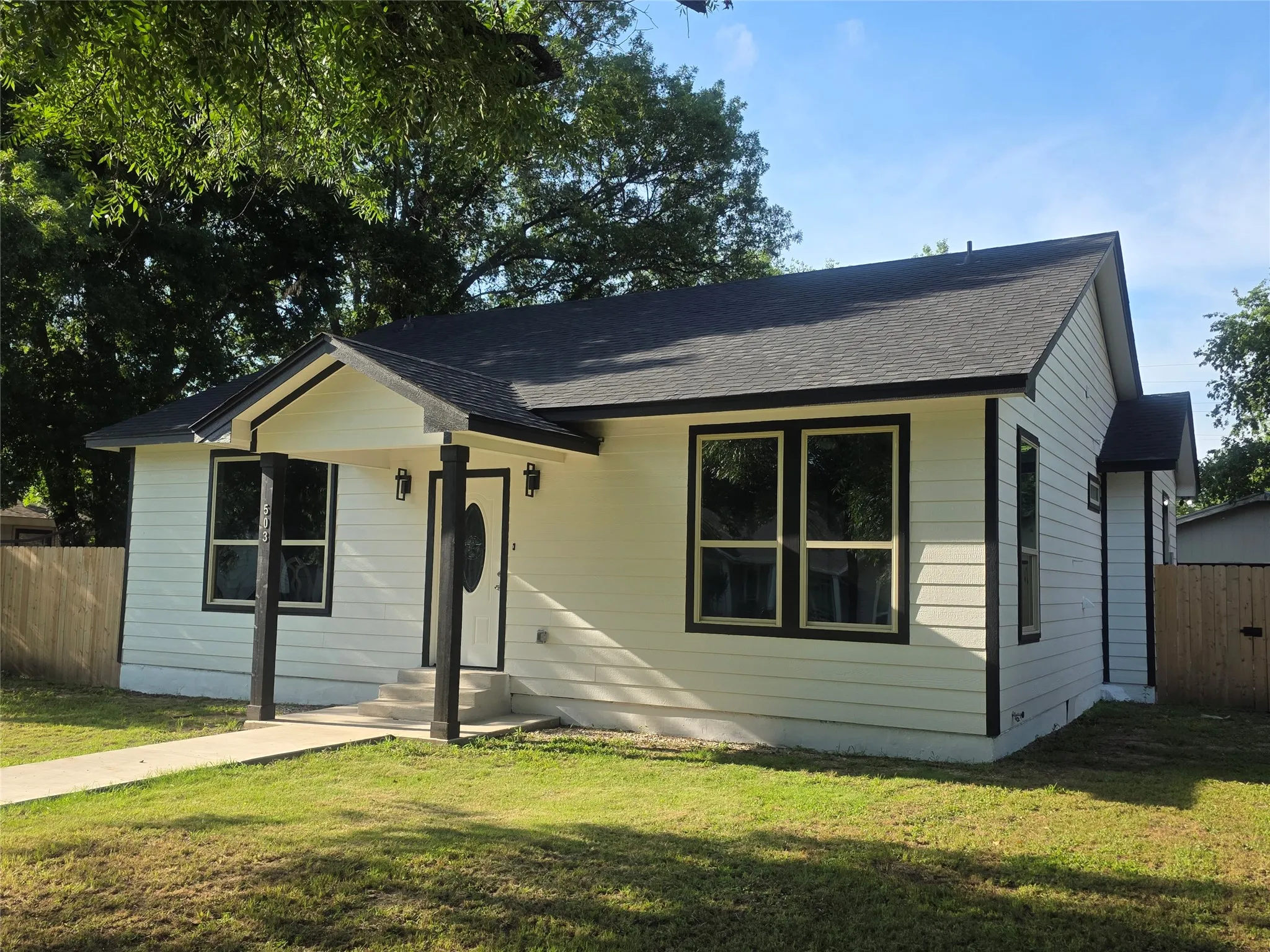 Single Family Residence For Sale in Young County , 503 W Elm Street, Olney, Texas 76374, 3 Bedrooms, 2 Bathrooms, Garage spaces, 1,352 Sqft, built in 2025, Price $279,900, mls#21291695, Real Estate Agent in Olney, Homes For Sale in Young county, Homes For Sale in Olney, Realtor in Olney Texas, Real Estate Brokerage Independent Realty Texas, Luminita Cordes Realtor