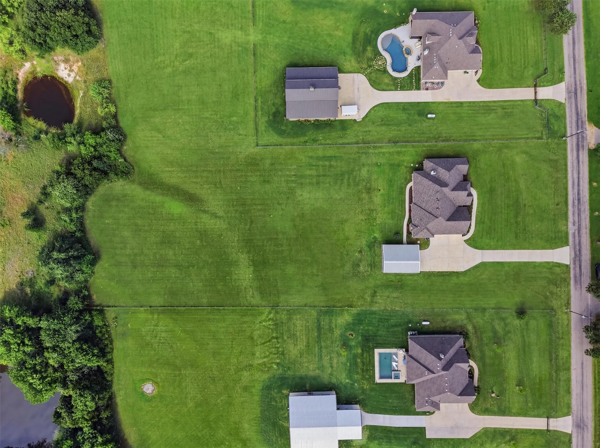 Single Family Residence For Sale in Wise County , 917 County Road 2175, Decatur, Texas 76234, 4 Bedroom, 3 Bathroom, 3 Garage spaces, 2,752 Sqft, built in 2021, mls#21290725, Real Estate Agent in Decatur, Homes For Sale in Wise county, Homes For Sale in Decatur, Realtor in Decatur Texas, Real Estate Brokerage Independent Realty Texas, Luminita Cordes Realtor