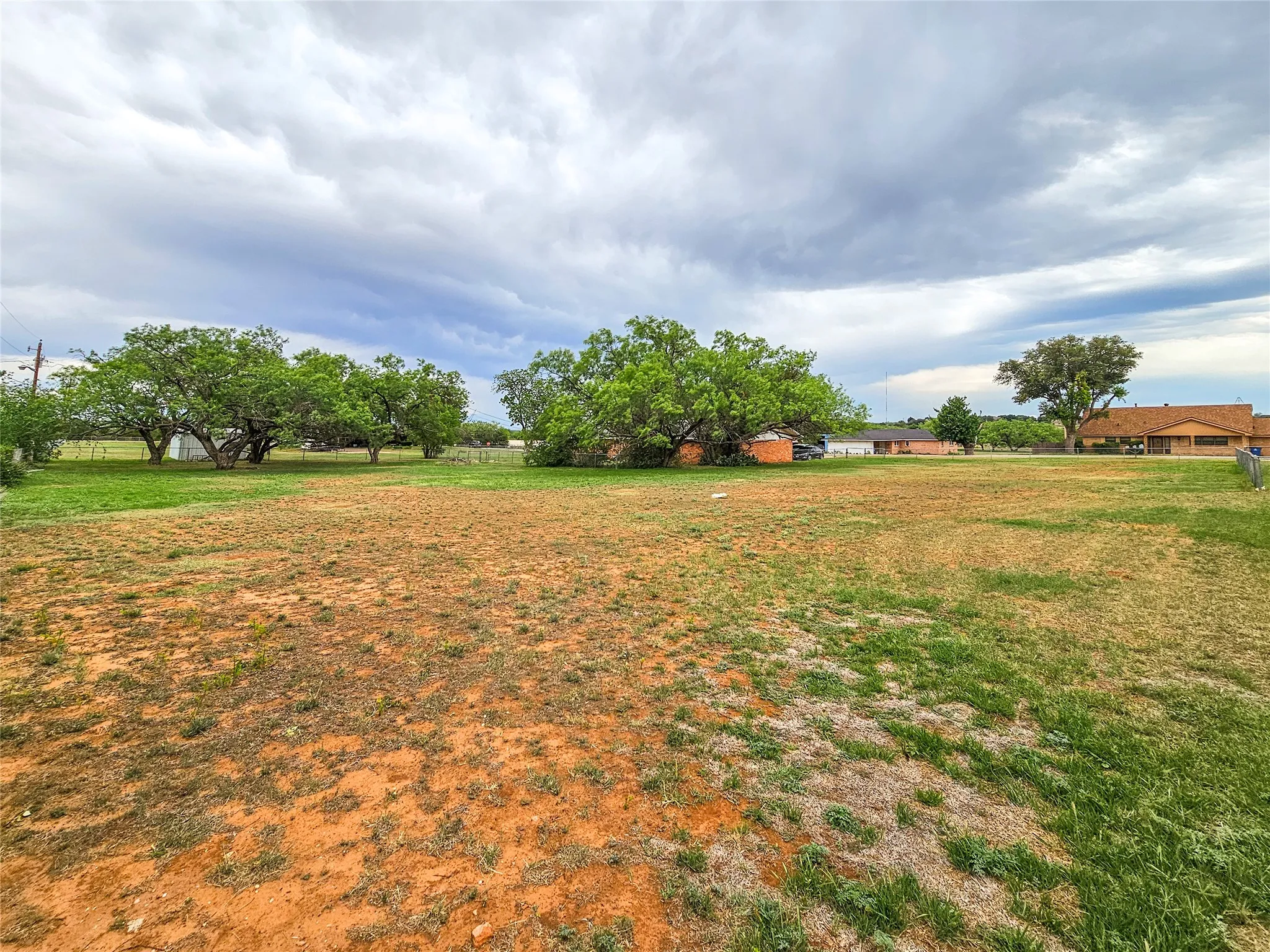 Single Family Residence For Sale in Nolan County , 1002 Ridgecrest Street, Sweetwater, Texas 79556, 3 Bedroom, 2 Bathroom, 2 Garage spaces, 1,745 Sqft, built in 1990, mls#21291179, Real Estate Agent in Sweetwater, Homes For Sale in Nolan county, Homes For Sale in Sweetwater, Realtor in Sweetwater Texas, Real Estate Brokerage Independent Realty Texas, Luminita Cordes Realtor