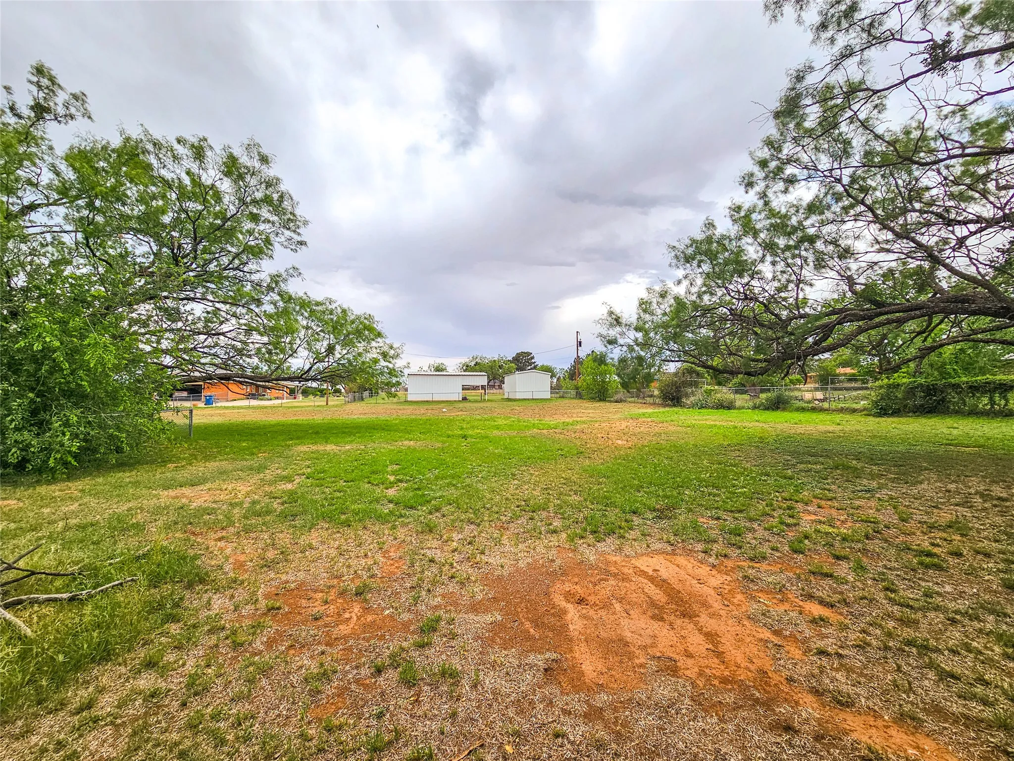 Single Family Residence For Sale in Nolan County , 1002 Ridgecrest Street, Sweetwater, Texas 79556, 3 Bedroom, 2 Bathroom, 2 Garage spaces, 1,745 Sqft, built in 1990, mls#21291179, Real Estate Agent in Sweetwater, Homes For Sale in Nolan county, Homes For Sale in Sweetwater, Realtor in Sweetwater Texas, Real Estate Brokerage Independent Realty Texas, Luminita Cordes Realtor