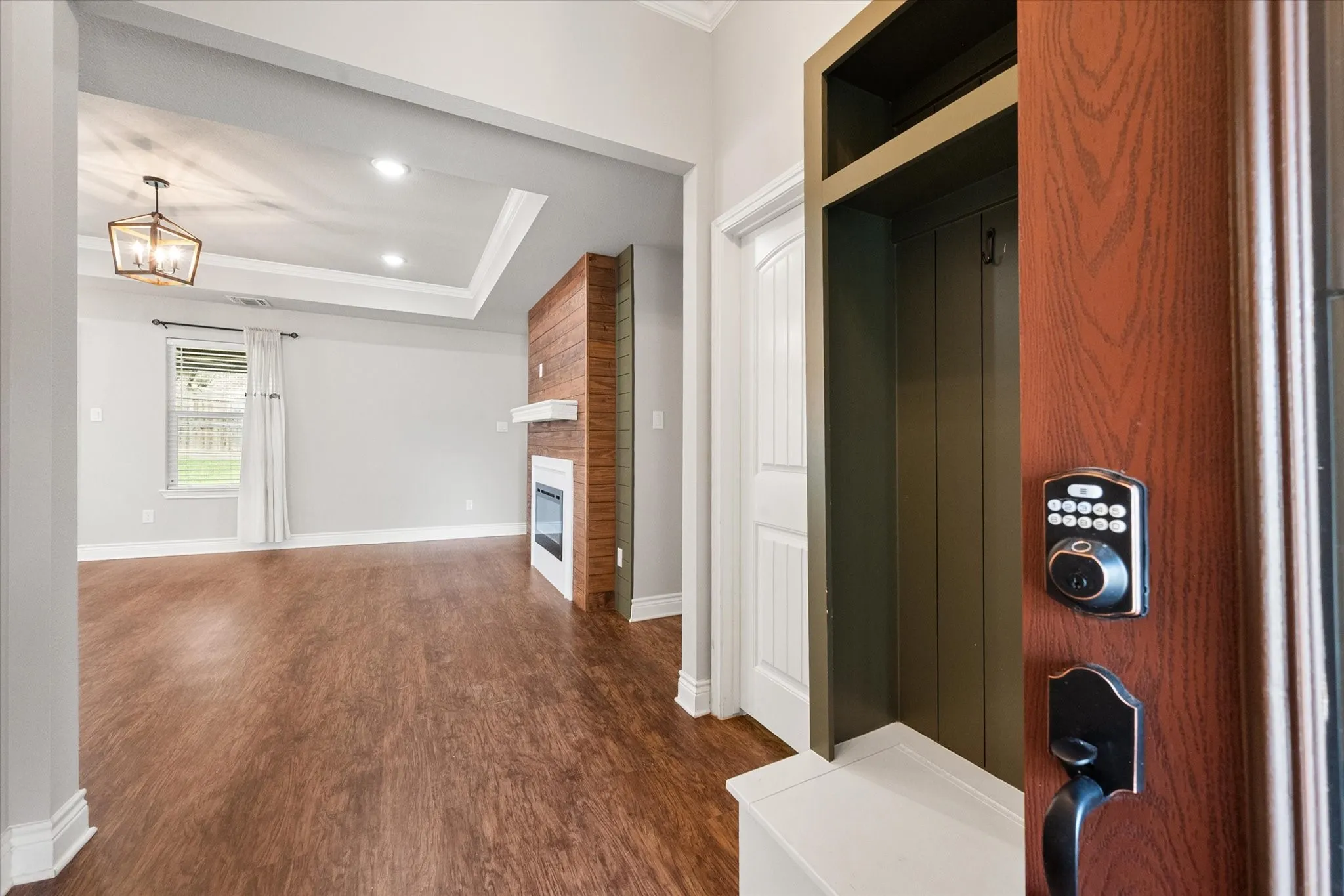 Single Family Residence For Sale in Hood County , 2514 San Gabriel Drive, Granbury, Texas 76048, 3 Bedroom, 2 Bathroom, 2 Garage spaces, 1,478 Sqft, built in 2021, mls#21291689, Real Estate Agent in Granbury, Homes For Sale in Hood county, Homes For Sale in Granbury, Realtor in Granbury Texas, Real Estate Brokerage Independent Realty Texas, Luminita Cordes Realtor
