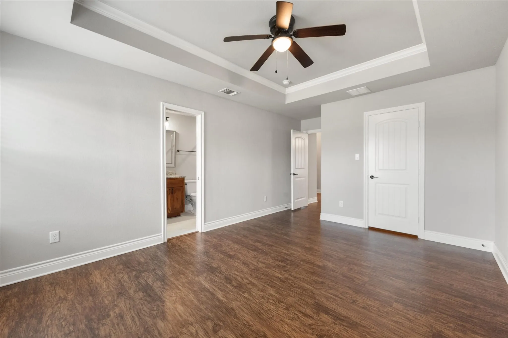 Single Family Residence For Sale in Hood County , 2514 San Gabriel Drive, Granbury, Texas 76048, 3 Bedroom, 2 Bathroom, 2 Garage spaces, 1,478 Sqft, built in 2021, mls#21291689, Real Estate Agent in Granbury, Homes For Sale in Hood county, Homes For Sale in Granbury, Realtor in Granbury Texas, Real Estate Brokerage Independent Realty Texas, Luminita Cordes Realtor