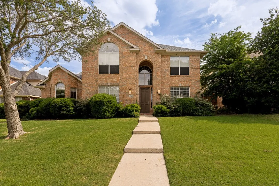 Single Family Residence For Sale in Collin County , 3912 Sunflower Lane, Plano, Texas 75025, 4 Bedroom, 4 Bathroom, 2 Garage spaces, 3,077 Sqft, built in 1995, mls#21291655, Real Estate Agent in Plano, Homes For Sale in Collin county, Homes For Sale in Plano, Realtor in Plano Texas, Real Estate Brokerage Independent Realty Texas, Luminita Cordes Realtor