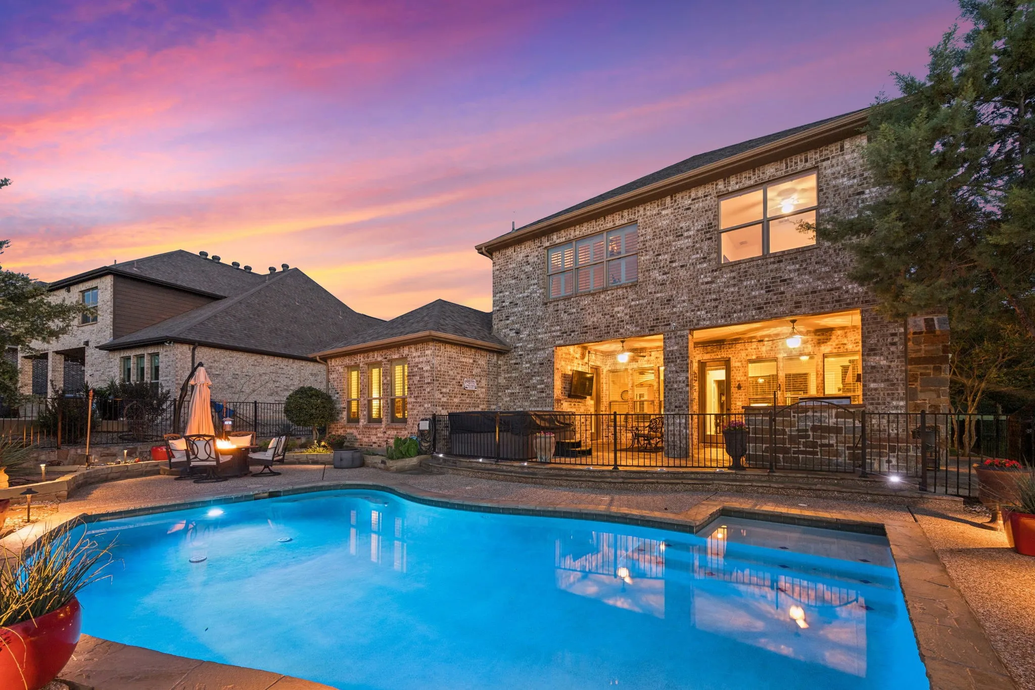Single Family Residence For Sale in Tarrant County , 6008 The Resort Boulevard, Fort Worth, Texas 76179, 5 Bedroom, 5 Bathroom, 3 Garage spaces, 3,769 Sqft, built in 2012, mls#21291056, Real Estate Agent in Fort Worth, Homes For Sale in Tarrant county, Homes For Sale in Fort Worth, Realtor in Fort Worth Texas, Real Estate Brokerage Independent Realty Texas, Luminita Cordes Realtor