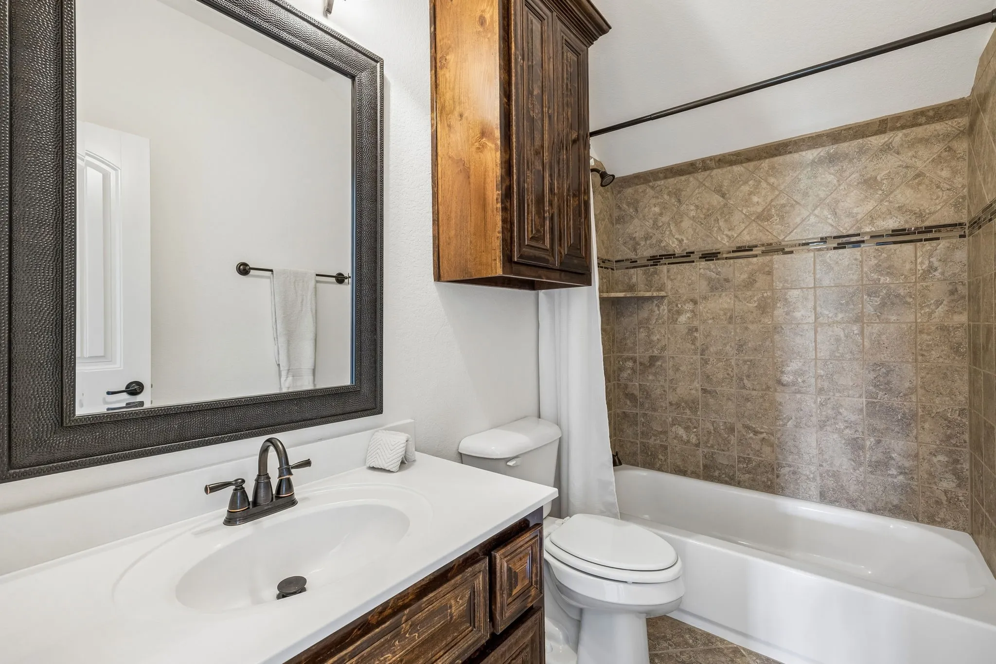 Single Family Residence For Sale in Tarrant County , 6008 The Resort Boulevard, Fort Worth, Texas 76179, 5 Bedroom, 5 Bathroom, 3 Garage spaces, 3,769 Sqft, built in 2012, mls#21291056, Real Estate Agent in Fort Worth, Homes For Sale in Tarrant county, Homes For Sale in Fort Worth, Realtor in Fort Worth Texas, Real Estate Brokerage Independent Realty Texas, Luminita Cordes Realtor