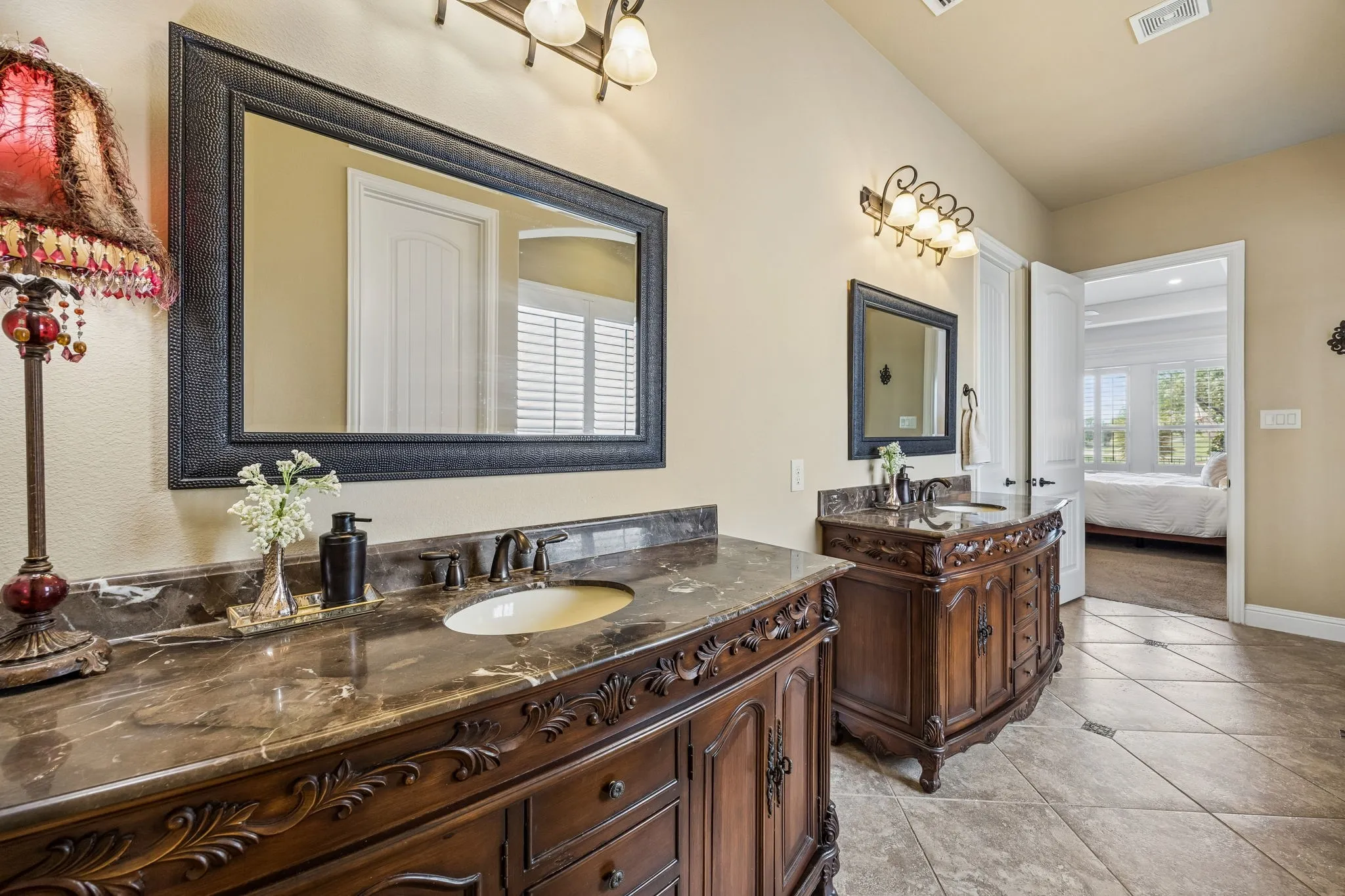 Single Family Residence For Sale in Tarrant County , 6008 The Resort Boulevard, Fort Worth, Texas 76179, 5 Bedroom, 5 Bathroom, 3 Garage spaces, 3,769 Sqft, built in 2012, mls#21291056, Real Estate Agent in Fort Worth, Homes For Sale in Tarrant county, Homes For Sale in Fort Worth, Realtor in Fort Worth Texas, Real Estate Brokerage Independent Realty Texas, Luminita Cordes Realtor