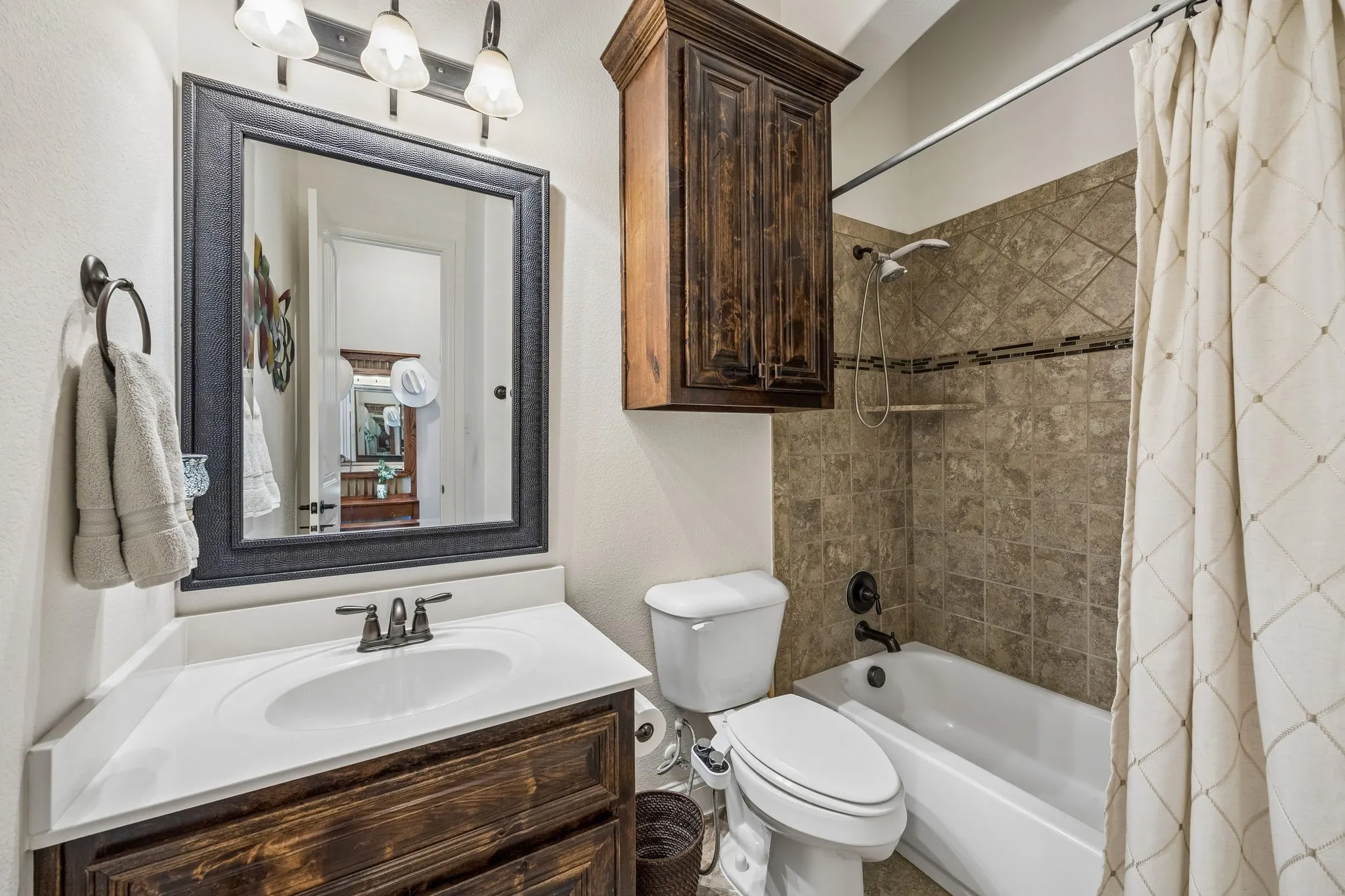 Single Family Residence For Sale in Tarrant County , 6008 The Resort Boulevard, Fort Worth, Texas 76179, 5 Bedroom, 5 Bathroom, 3 Garage spaces, 3,769 Sqft, built in 2012, mls#21291056, Real Estate Agent in Fort Worth, Homes For Sale in Tarrant county, Homes For Sale in Fort Worth, Realtor in Fort Worth Texas, Real Estate Brokerage Independent Realty Texas, Luminita Cordes Realtor