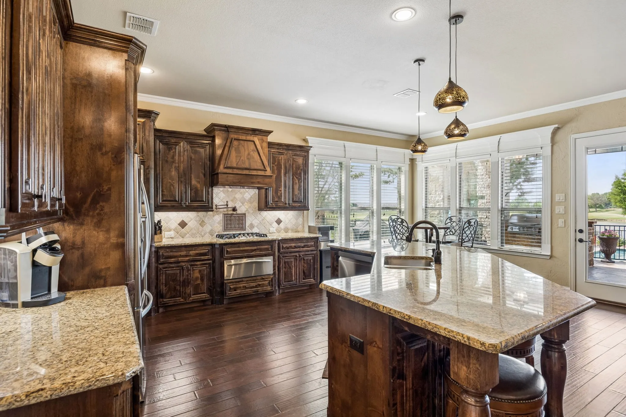 Single Family Residence For Sale in Tarrant County , 6008 The Resort Boulevard, Fort Worth, Texas 76179, 5 Bedroom, 5 Bathroom, 3 Garage spaces, 3,769 Sqft, built in 2012, mls#21291056, Real Estate Agent in Fort Worth, Homes For Sale in Tarrant county, Homes For Sale in Fort Worth, Realtor in Fort Worth Texas, Real Estate Brokerage Independent Realty Texas, Luminita Cordes Realtor