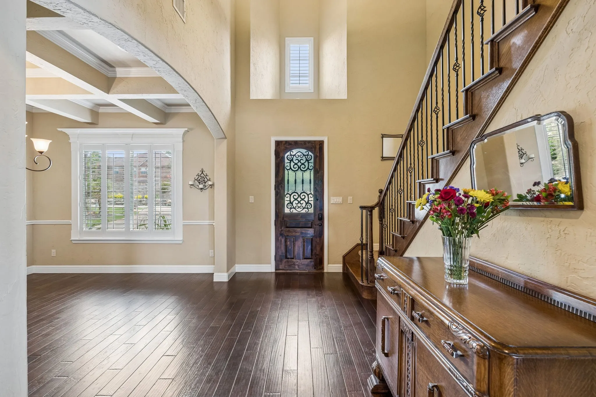 Single Family Residence For Sale in Tarrant County , 6008 The Resort Boulevard, Fort Worth, Texas 76179, 5 Bedroom, 5 Bathroom, 3 Garage spaces, 3,769 Sqft, built in 2012, mls#21291056, Real Estate Agent in Fort Worth, Homes For Sale in Tarrant county, Homes For Sale in Fort Worth, Realtor in Fort Worth Texas, Real Estate Brokerage Independent Realty Texas, Luminita Cordes Realtor