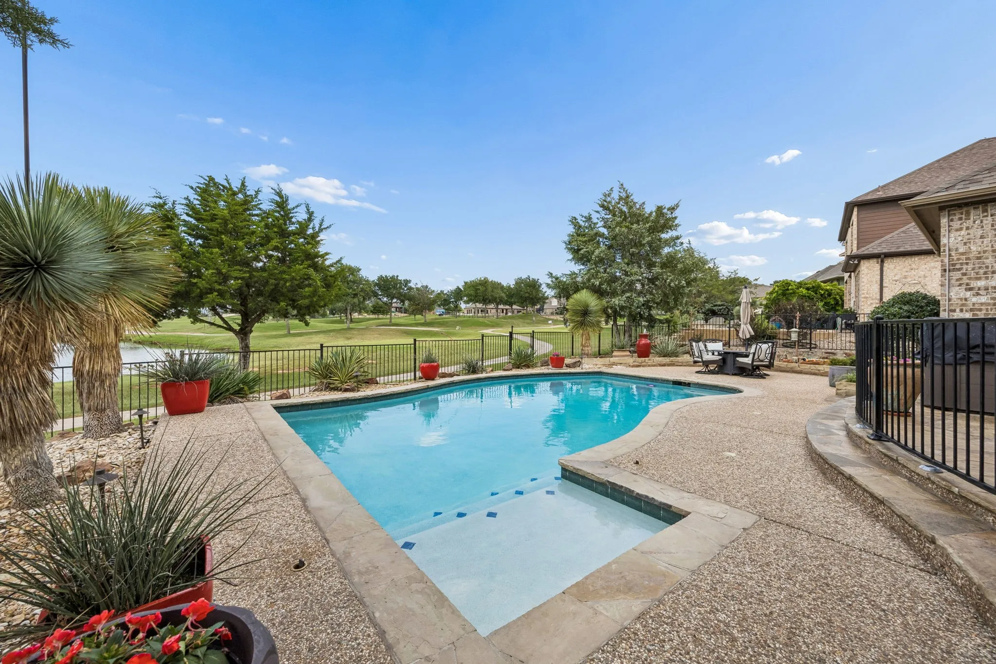 Single Family Residence For Sale in Tarrant County , 6008 The Resort Boulevard, Fort Worth, Texas 76179, 5 Bedroom, 5 Bathroom, 3 Garage spaces, 3,769 Sqft, built in 2012, mls#21291056, Real Estate Agent in Fort Worth, Homes For Sale in Tarrant county, Homes For Sale in Fort Worth, Realtor in Fort Worth Texas, Real Estate Brokerage Independent Realty Texas, Luminita Cordes Realtor