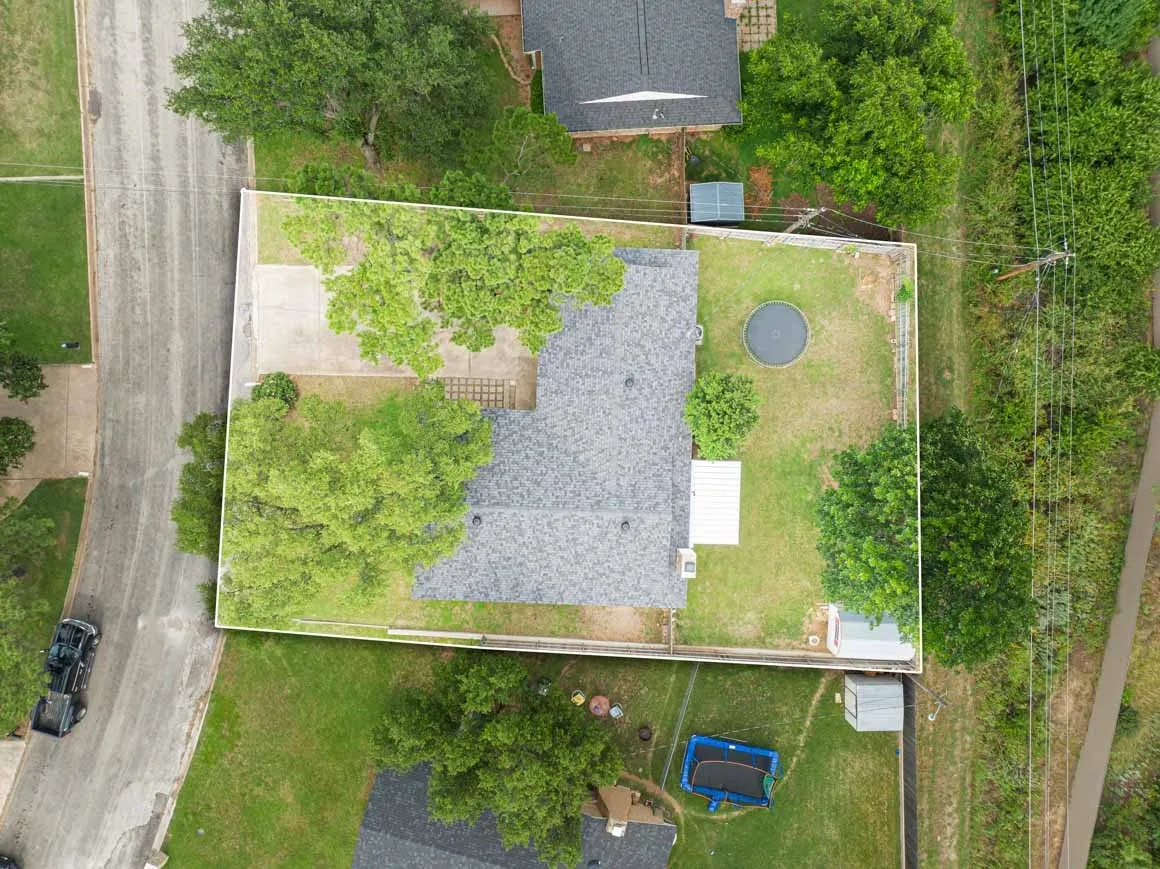Single Family Residence For Sale in Stephens County , 2405 Sha Lane, Breckenridge, Texas 76424, 3 Bedrooms, 2 Bathrooms, 2 Garage spaces, 1,352 Sqft, built in 1978, Price $185,000, mls#21267462, Real Estate Agent in Breckenridge, Homes For Sale in Stephens county, Homes For Sale in Breckenridge, Realtor in Breckenridge Texas, Real Estate Brokerage Independent Realty Texas, Luminita Cordes Realtor
