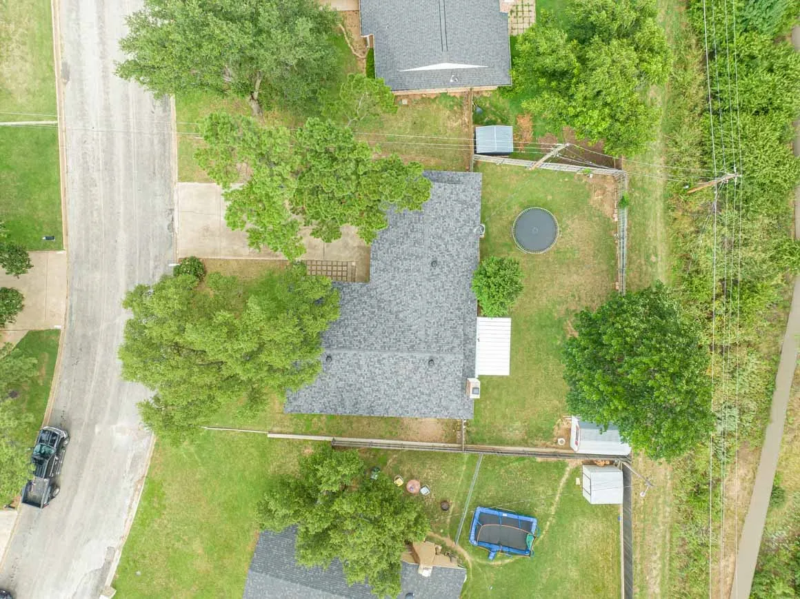 Single Family Residence For Sale in Stephens County , 2405 Sha Lane, Breckenridge, Texas 76424, 3 Bedrooms, 2 Bathrooms, 2 Garage spaces, 1,352 Sqft, built in 1978, Price $185,000, mls#21267462, Real Estate Agent in Breckenridge, Homes For Sale in Stephens county, Homes For Sale in Breckenridge, Realtor in Breckenridge Texas, Real Estate Brokerage Independent Realty Texas, Luminita Cordes Realtor