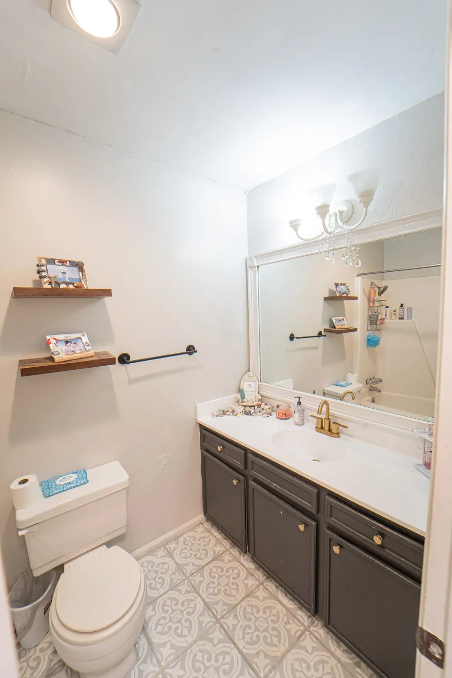 Single Family Residence For Sale in Stephens County , 2405 Sha Lane, Breckenridge, Texas 76424, 3 Bedrooms, 2 Bathrooms, 2 Garage spaces, 1,352 Sqft, built in 1978, Price $185,000, mls#21267462, Real Estate Agent in Breckenridge, Homes For Sale in Stephens county, Homes For Sale in Breckenridge, Realtor in Breckenridge Texas, Real Estate Brokerage Independent Realty Texas, Luminita Cordes Realtor