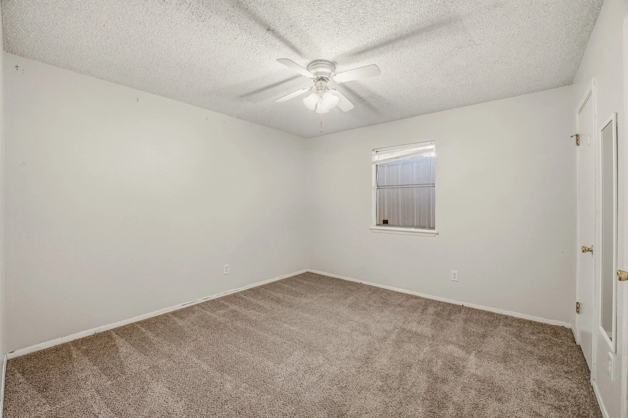 Single Family Residence For Sale in Erath County , 702 S Jackson Street, Stephenville, Texas 76401, 4 Bedrooms, 1 Bathroom, Garage spaces, 1,516 Sqft, built in 1983, Price $225,000, mls#21291705, Real Estate Agent in Stephenville, Homes For Sale in Erath county, Homes For Sale in Stephenville, Realtor in Stephenville Texas, Real Estate Brokerage Independent Realty Texas, Luminita Cordes Realtor